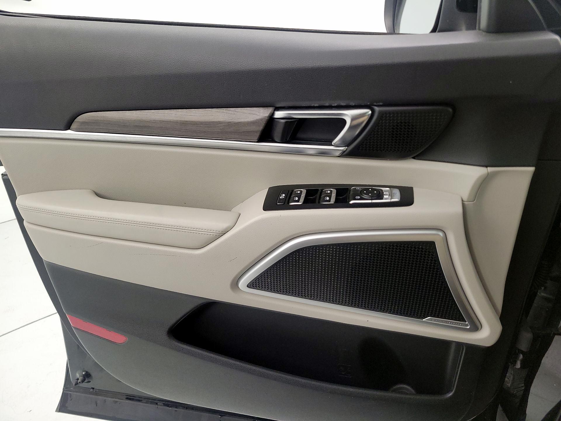 Thumbnail: 2020 Kia Telluride - 12