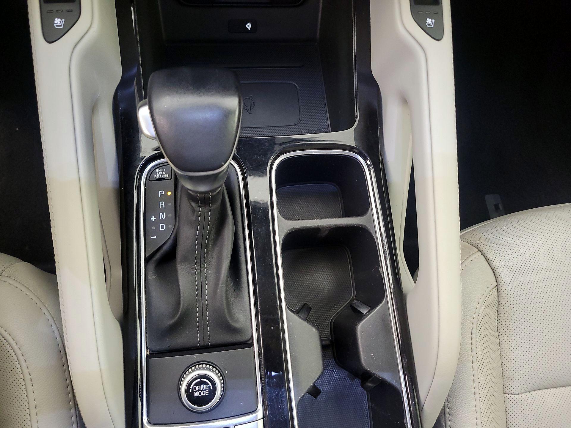 Thumbnail: 2020 Kia Telluride - 18