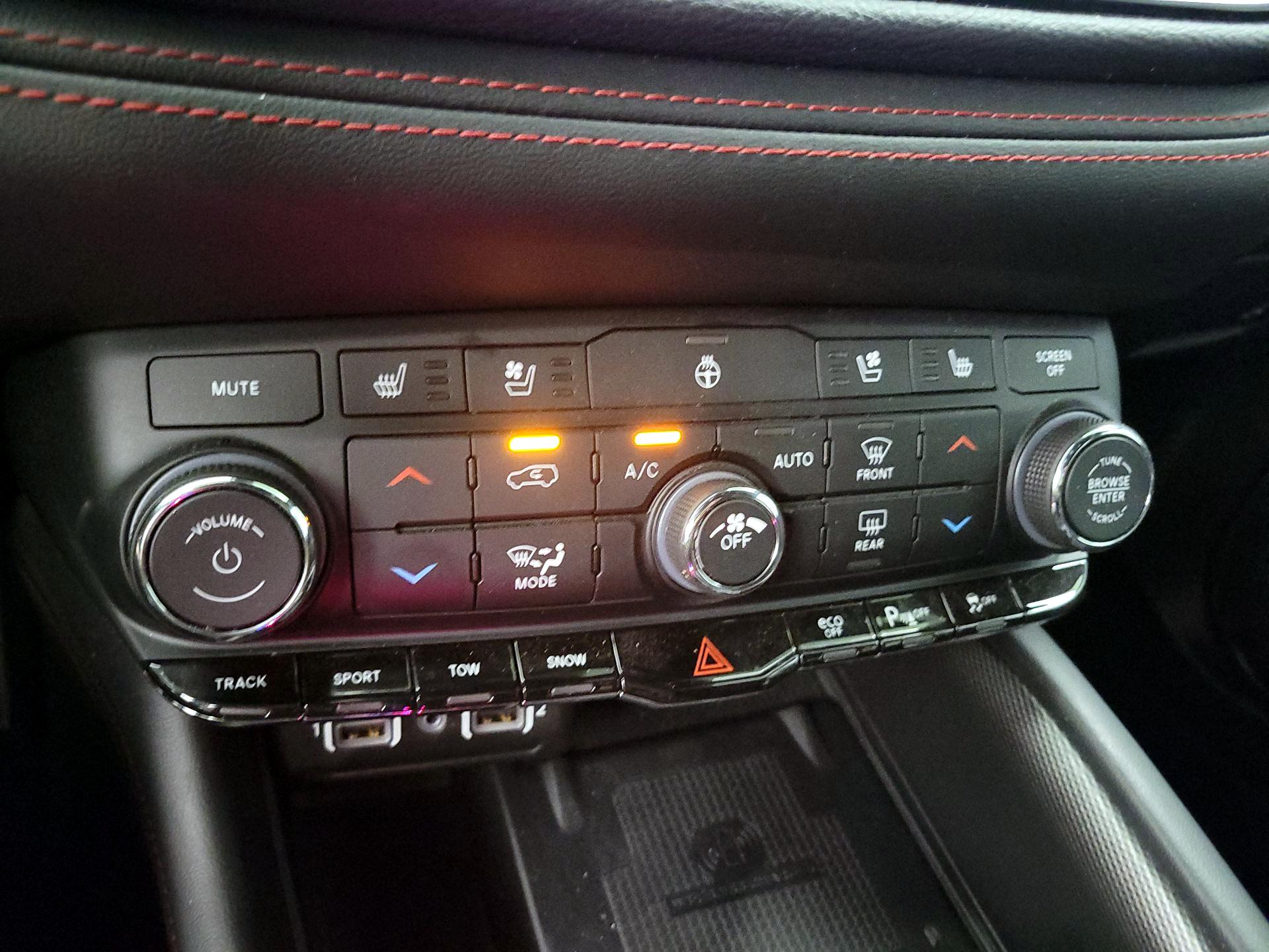 Thumbnail: 2024 Dodge Durango - 16