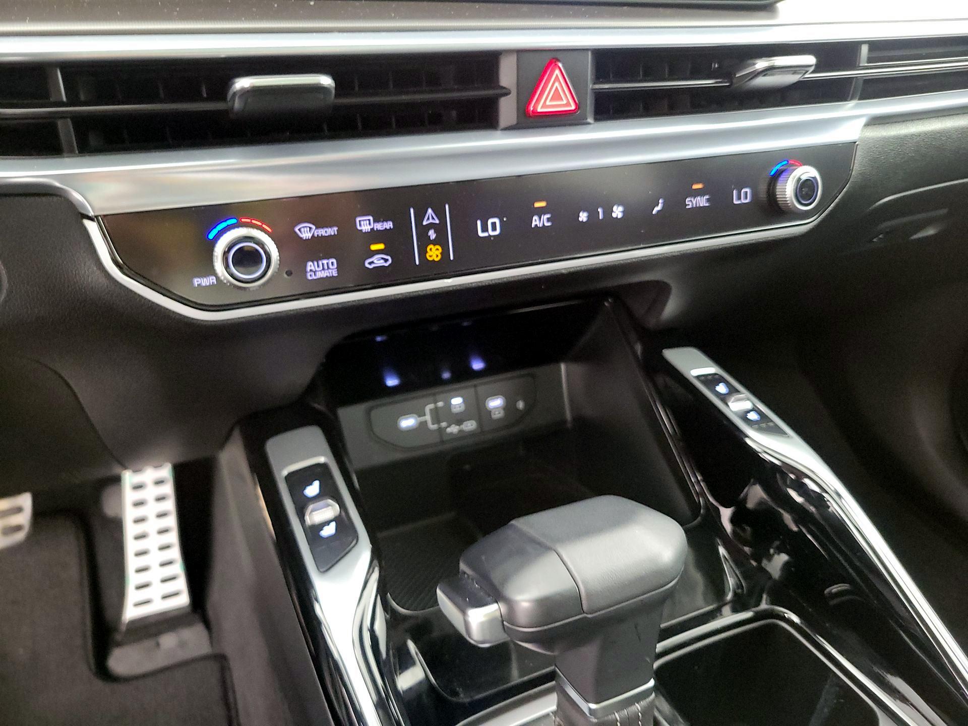 Thumbnail: 2025 Kia Sorento - 17