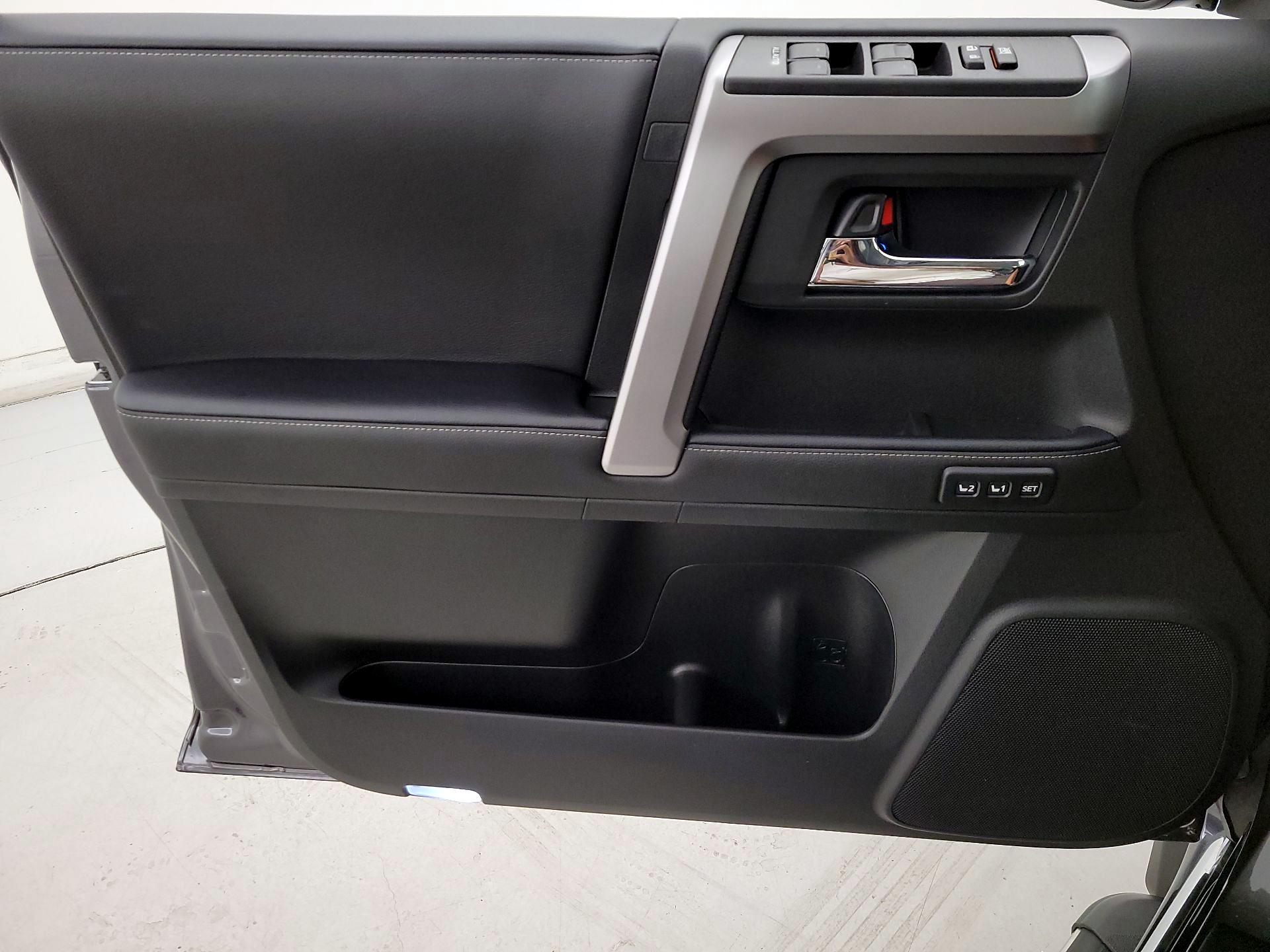 Thumbnail: 2023 Toyota 4Runner - 12