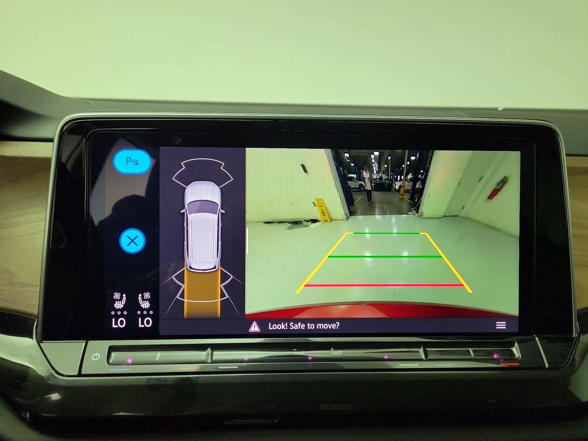 Thumbnail: 2025 Volkswagen Atlas - 14