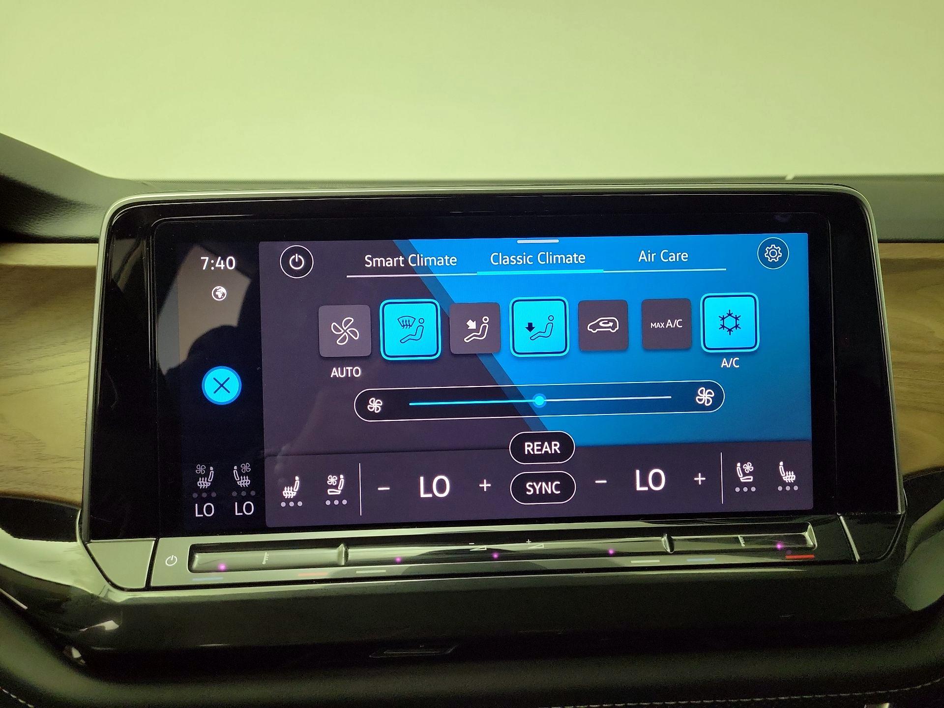 Thumbnail: 2025 Volkswagen Atlas - 16