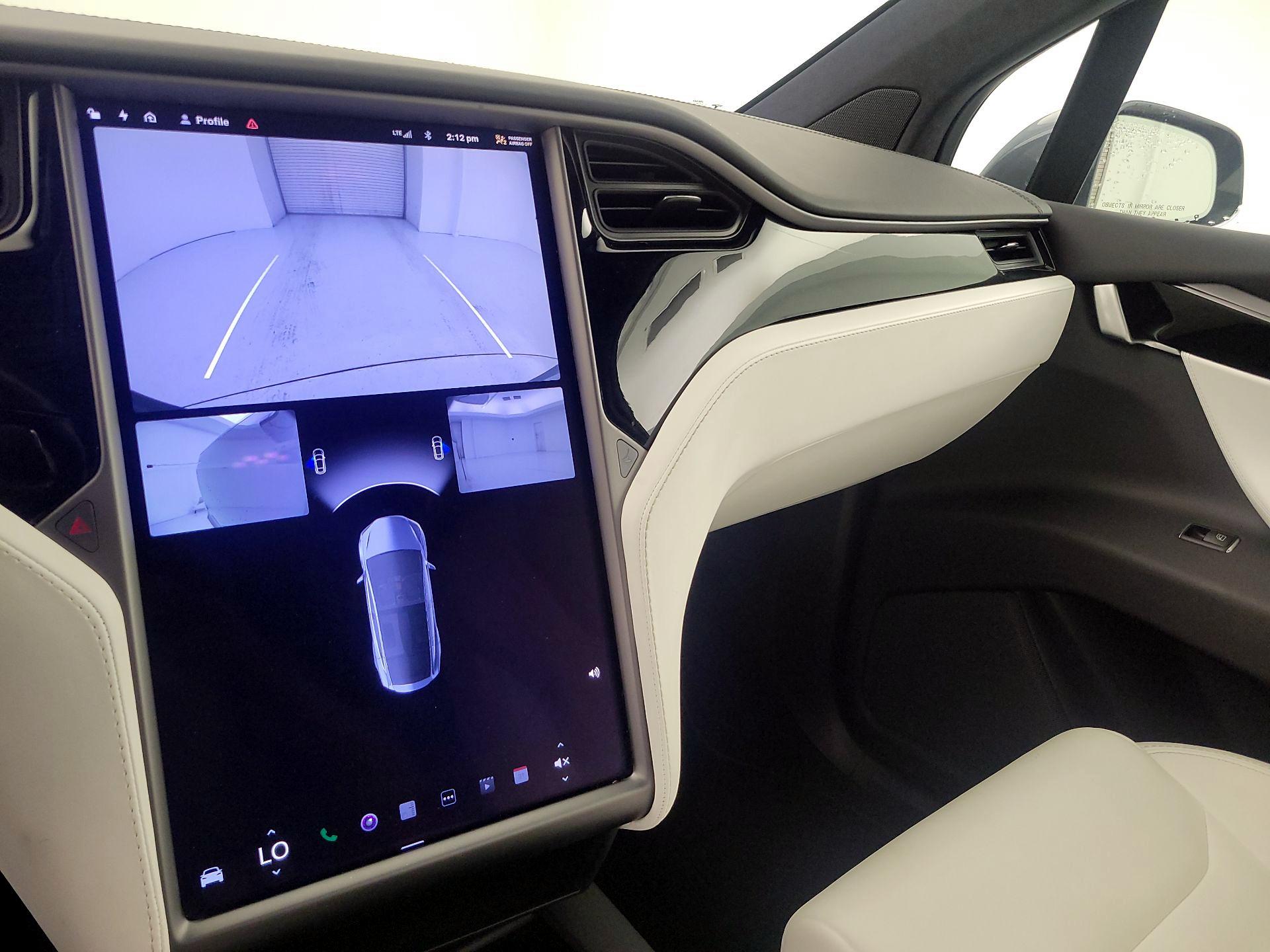 Thumbnail: 2020 Tesla Model X - 14