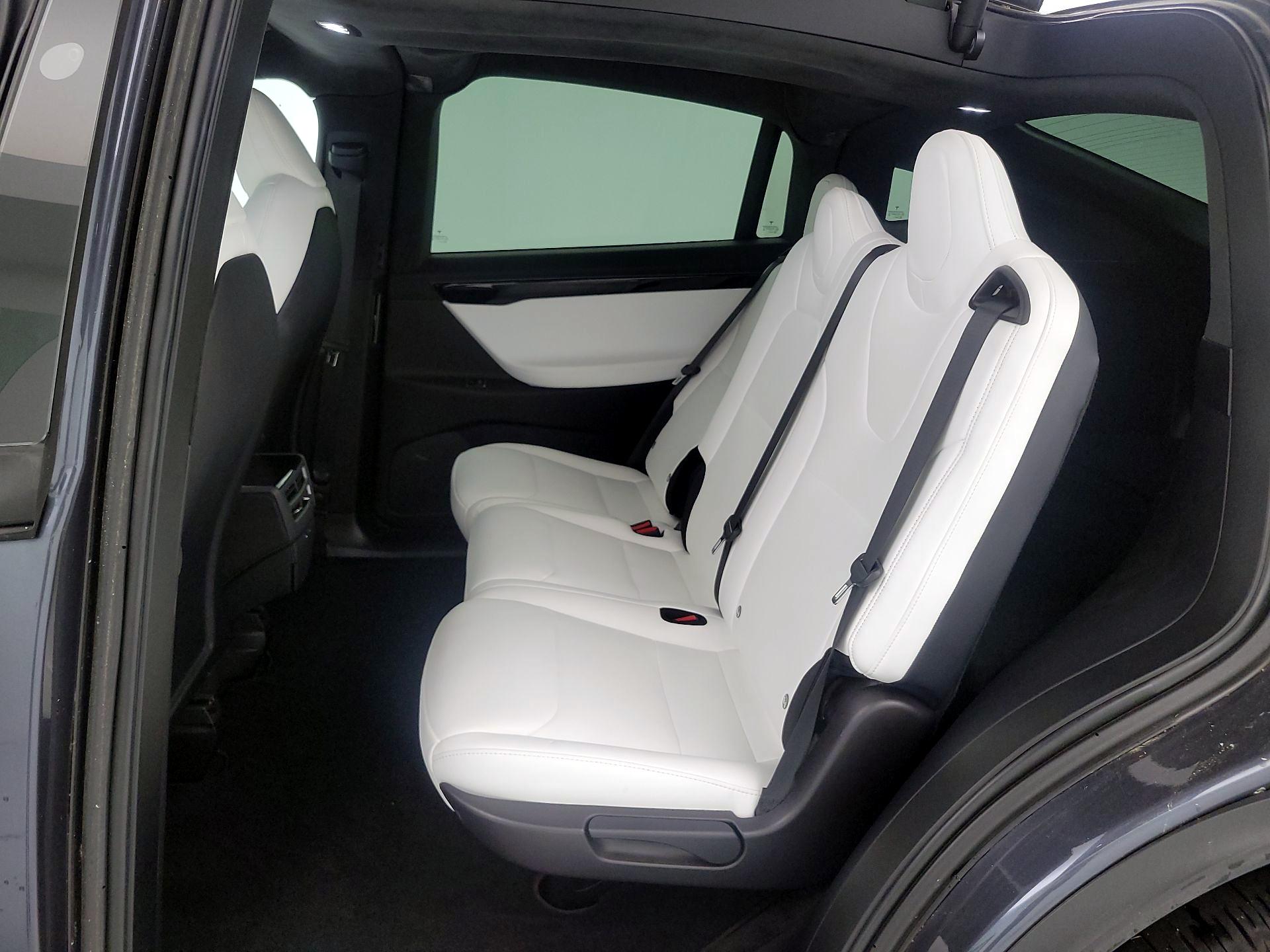 Thumbnail: 2020 Tesla Model X - 20