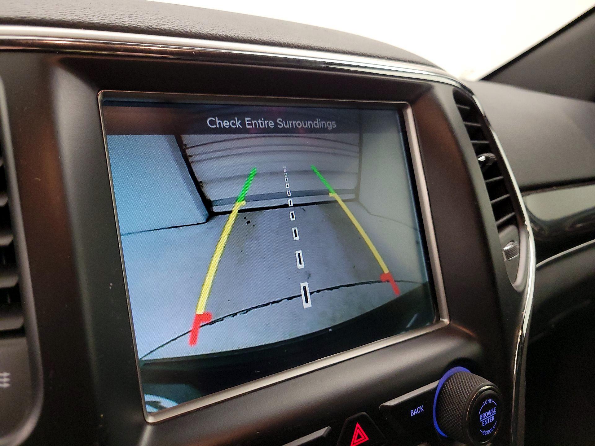 Thumbnail: 2017 Jeep Grand Cherokee - 14