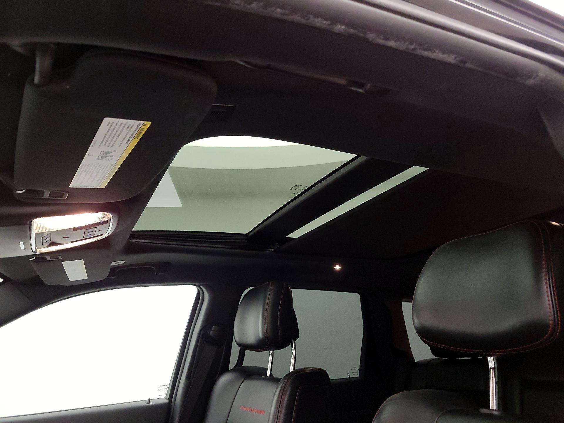 Thumbnail: 2017 Jeep Grand Cherokee - 19