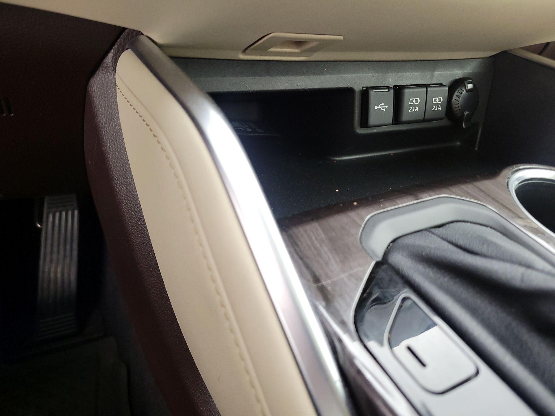 Thumbnail: 2021 Toyota Highlander - 19