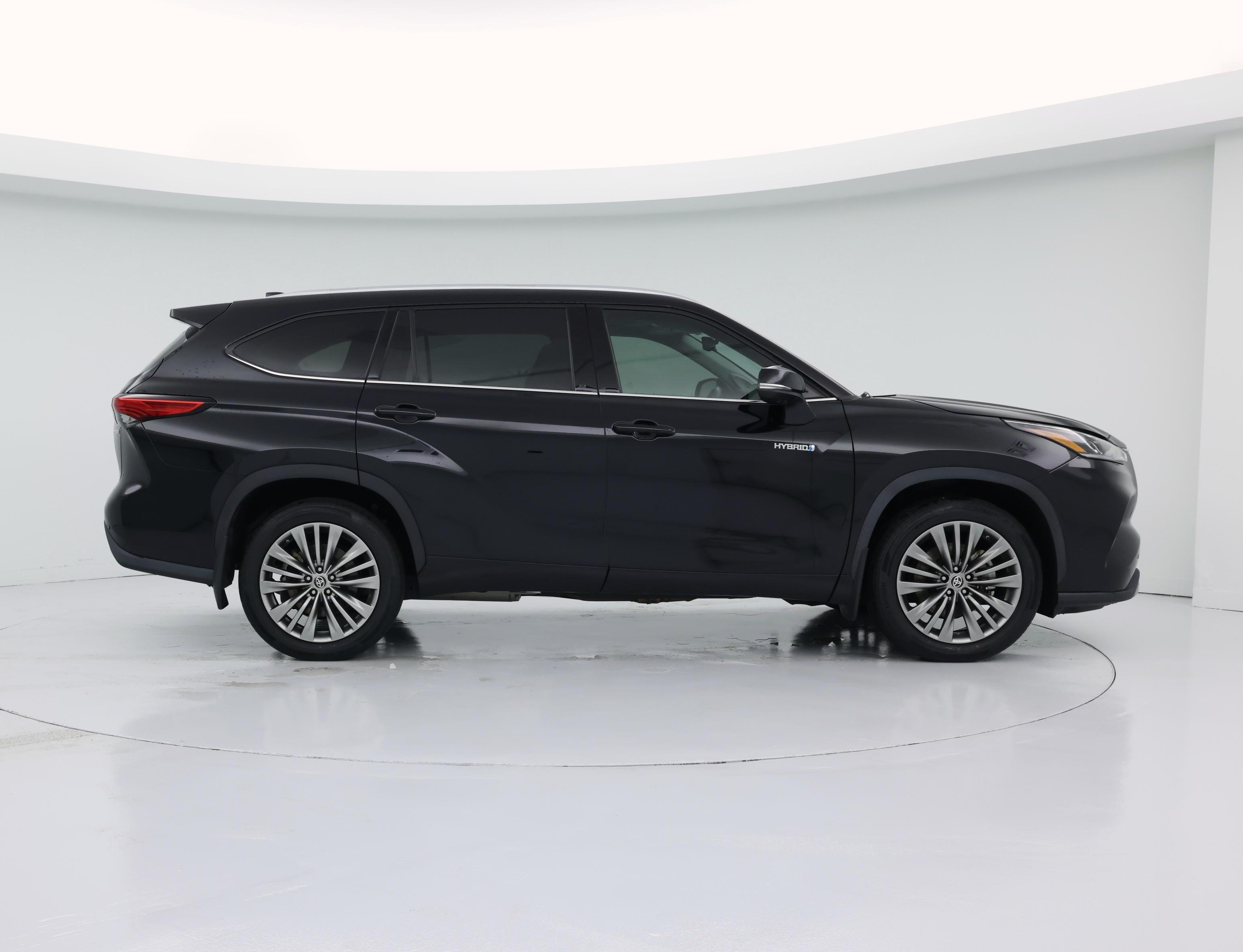 Thumbnail: 2021 Toyota Highlander - 7