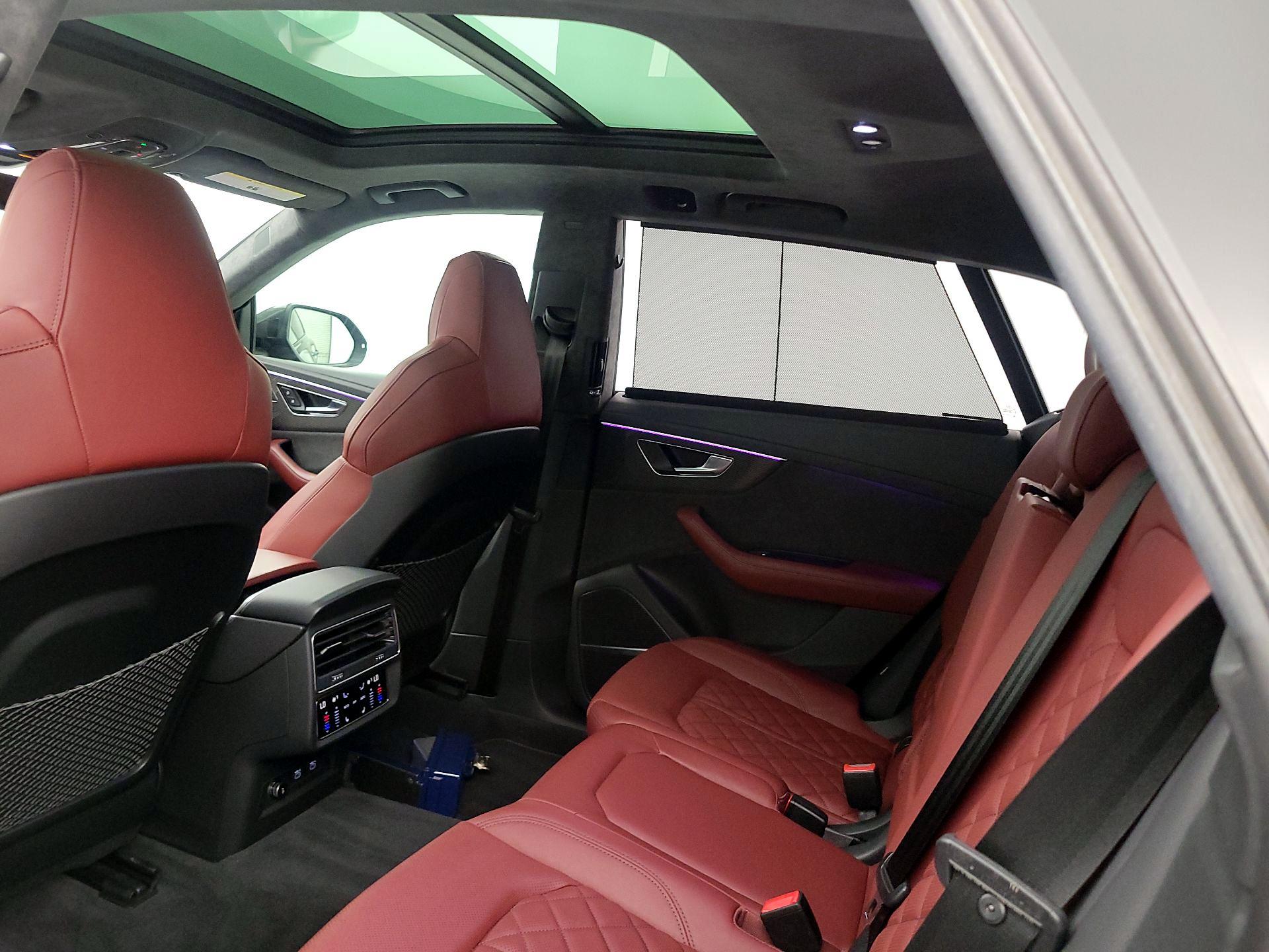 Thumbnail: 2021 Audi SQ8 - 20