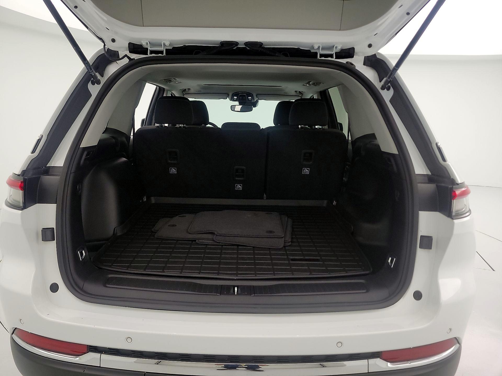 Thumbnail: 2023 Jeep Grand Cherokee - 19