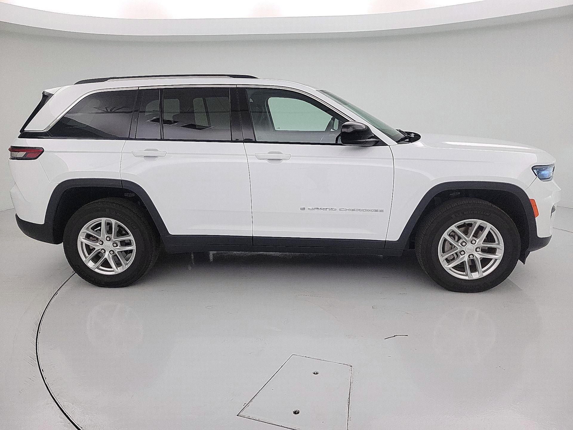 Thumbnail: 2023 Jeep Grand Cherokee - 4