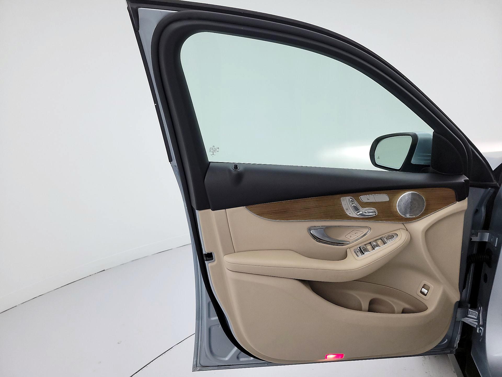 Thumbnail: 2018 Mercedes-Benz GLC - 12