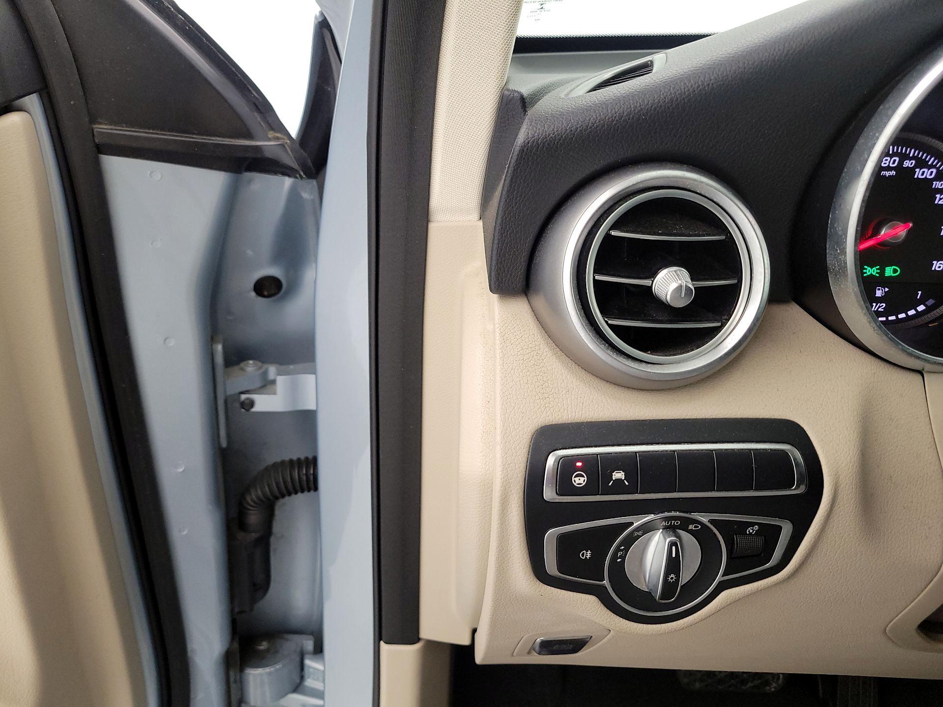 Thumbnail: 2018 Mercedes-Benz GLC - 13