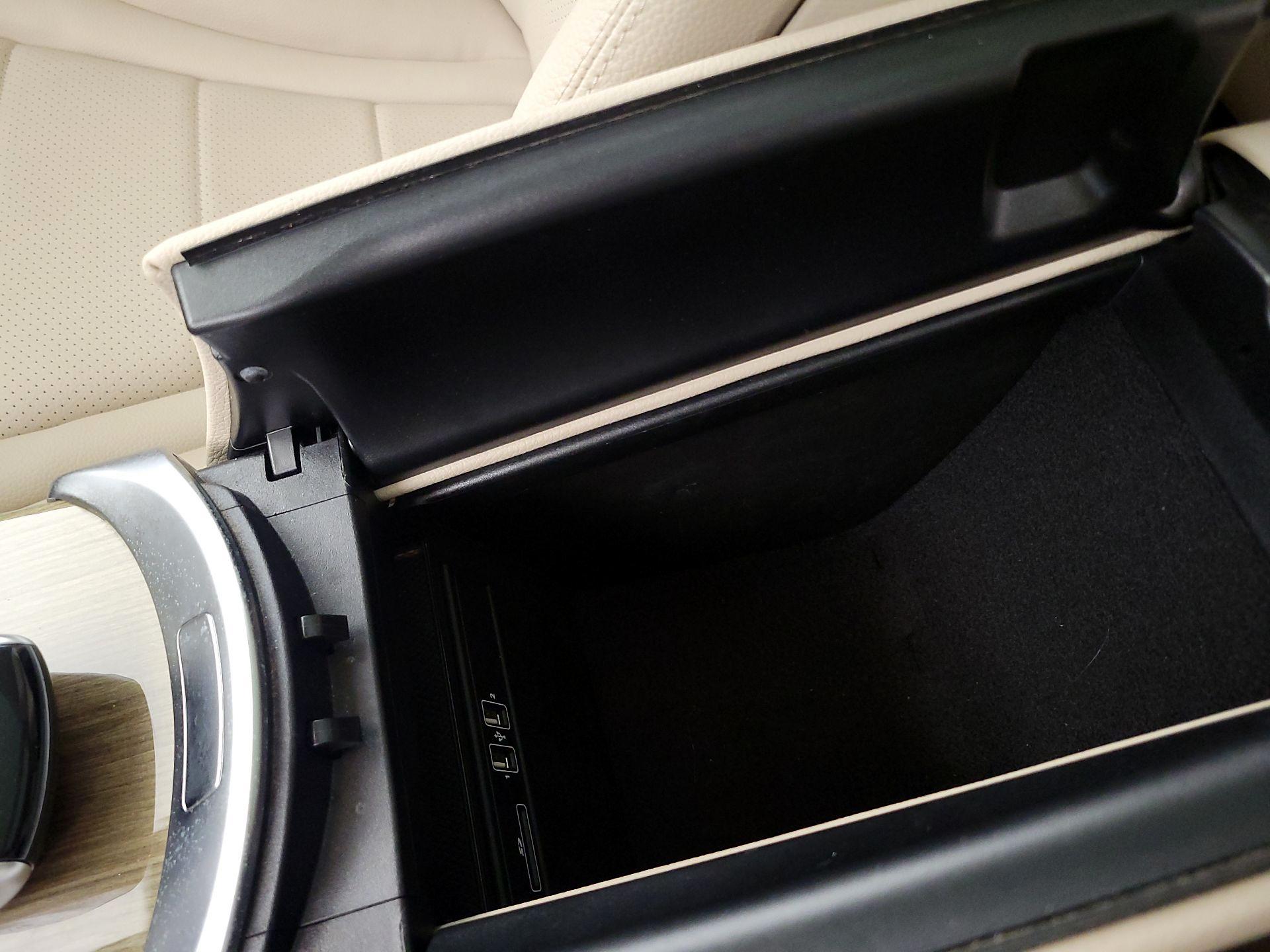 Thumbnail: 2018 Mercedes-Benz GLC - 19