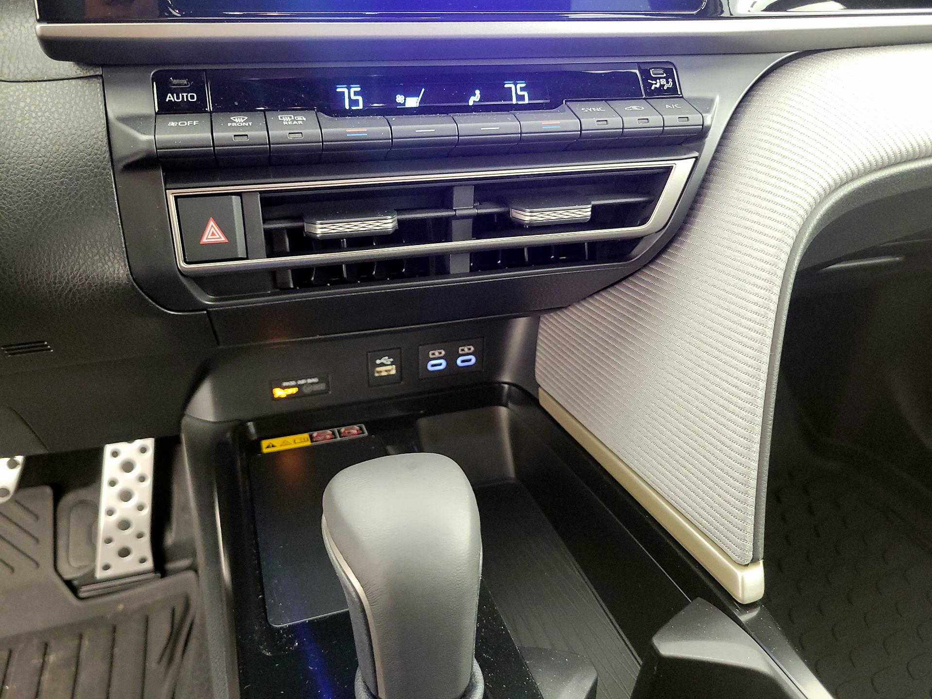 Thumbnail: 2025 Toyota Camry - 16