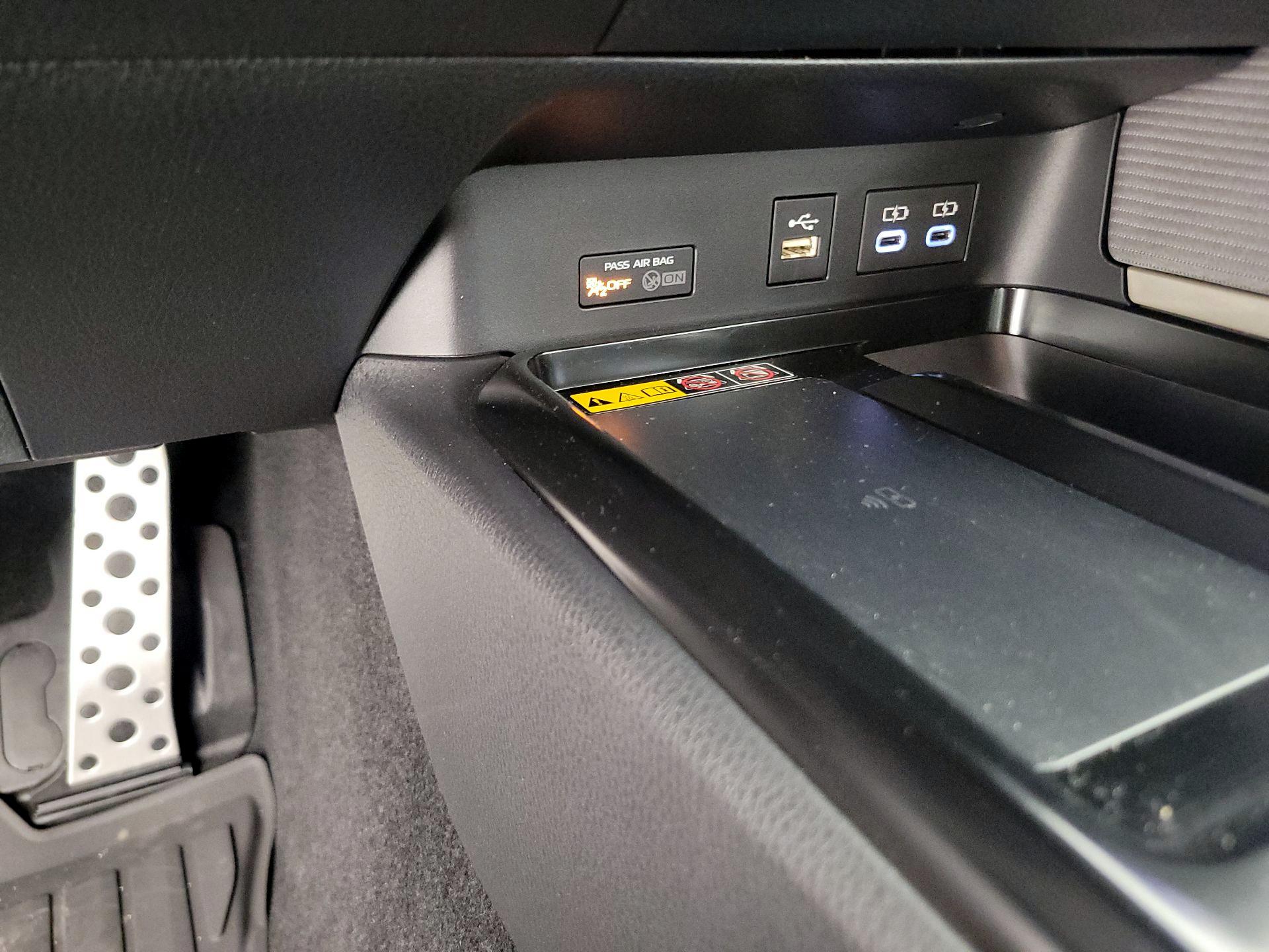 Thumbnail: 2025 Toyota Camry - 18