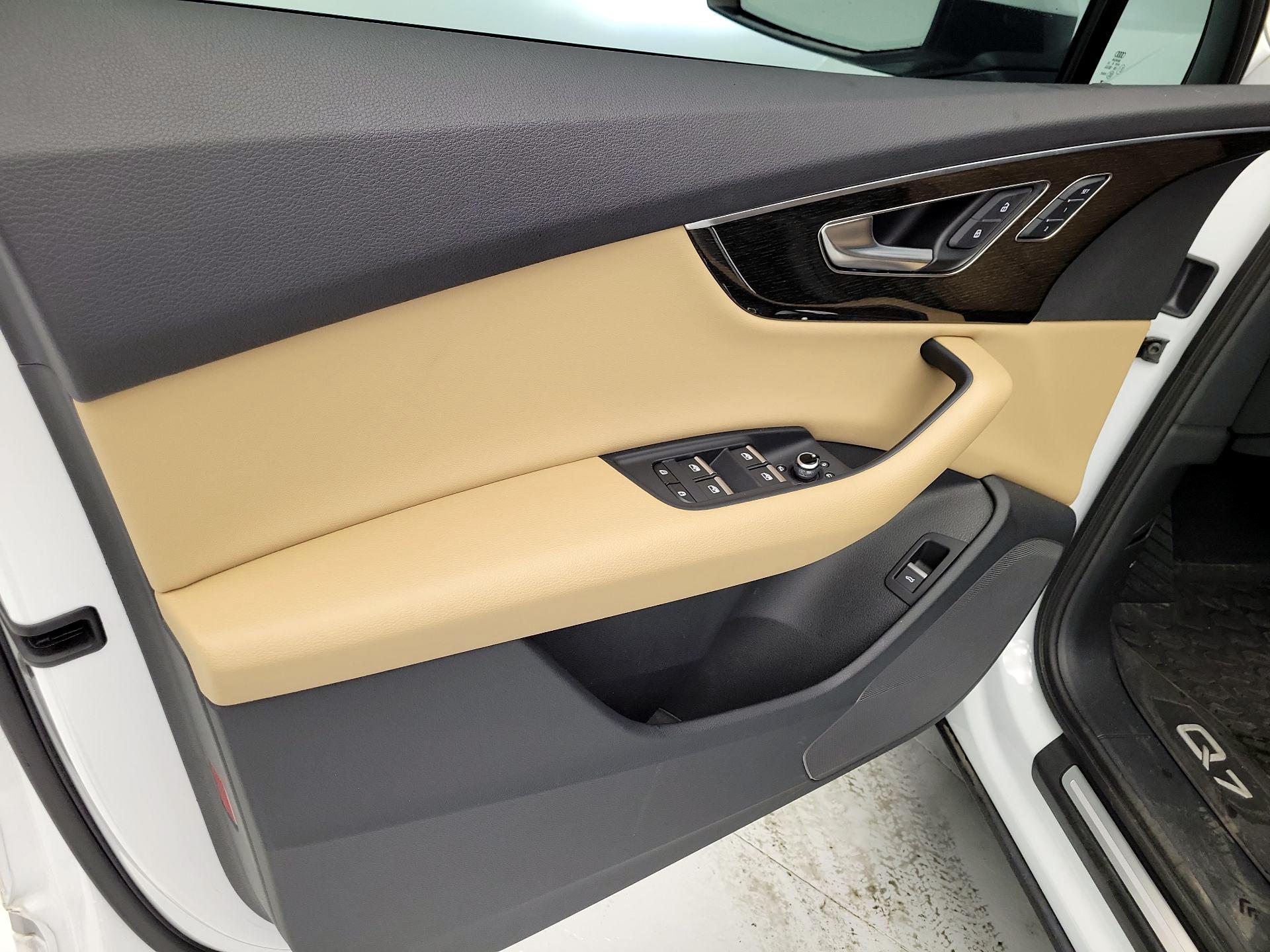 Thumbnail: 2024 Audi Q7 - 12