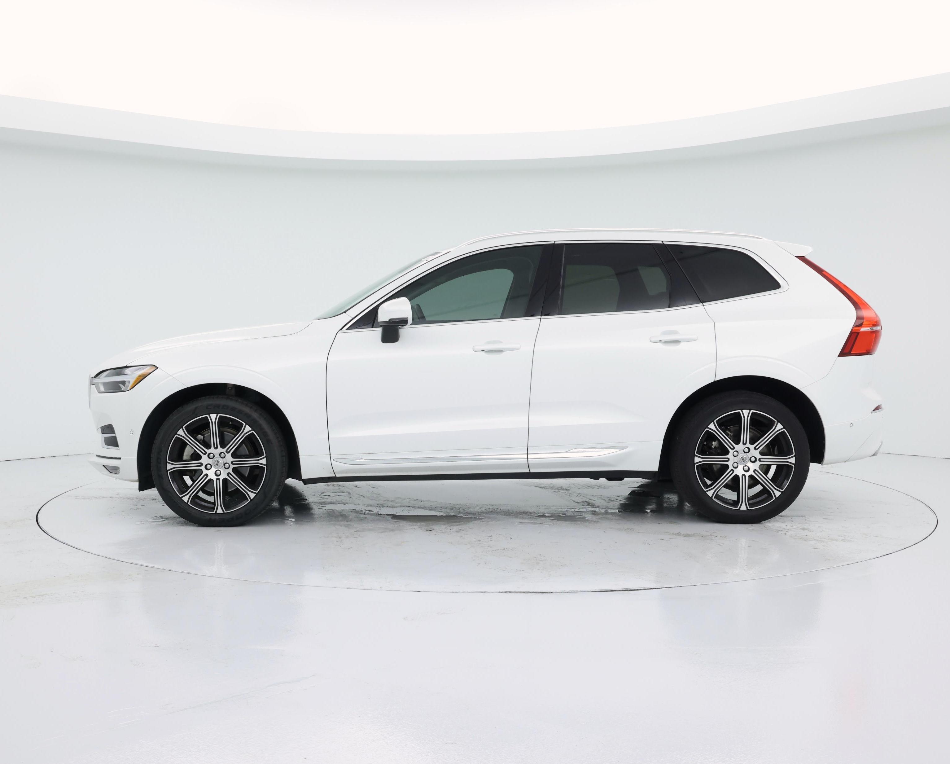 Thumbnail: 2018 Volvo XC60 - 3