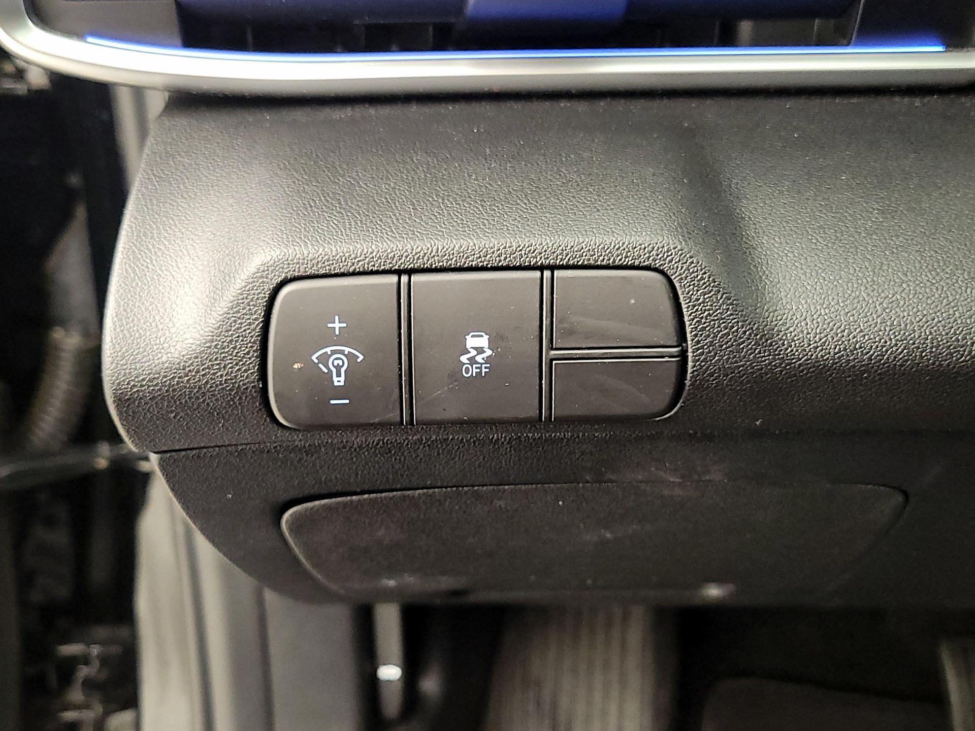Thumbnail: 2024 Hyundai Elantra - 13