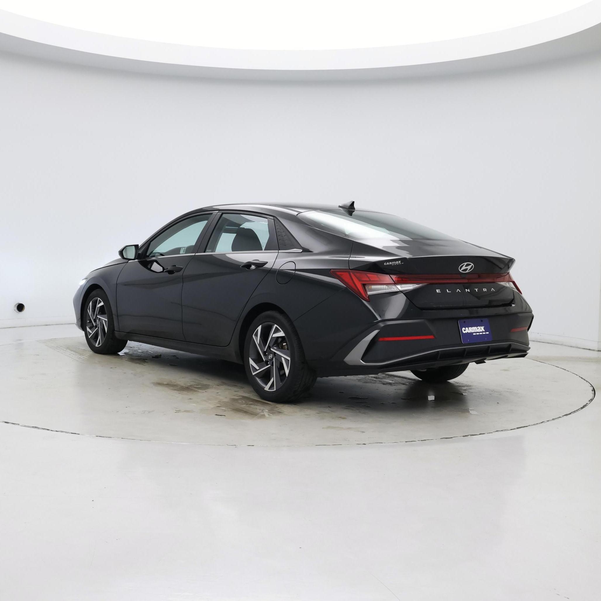 Thumbnail: 2024 Hyundai Elantra - 2