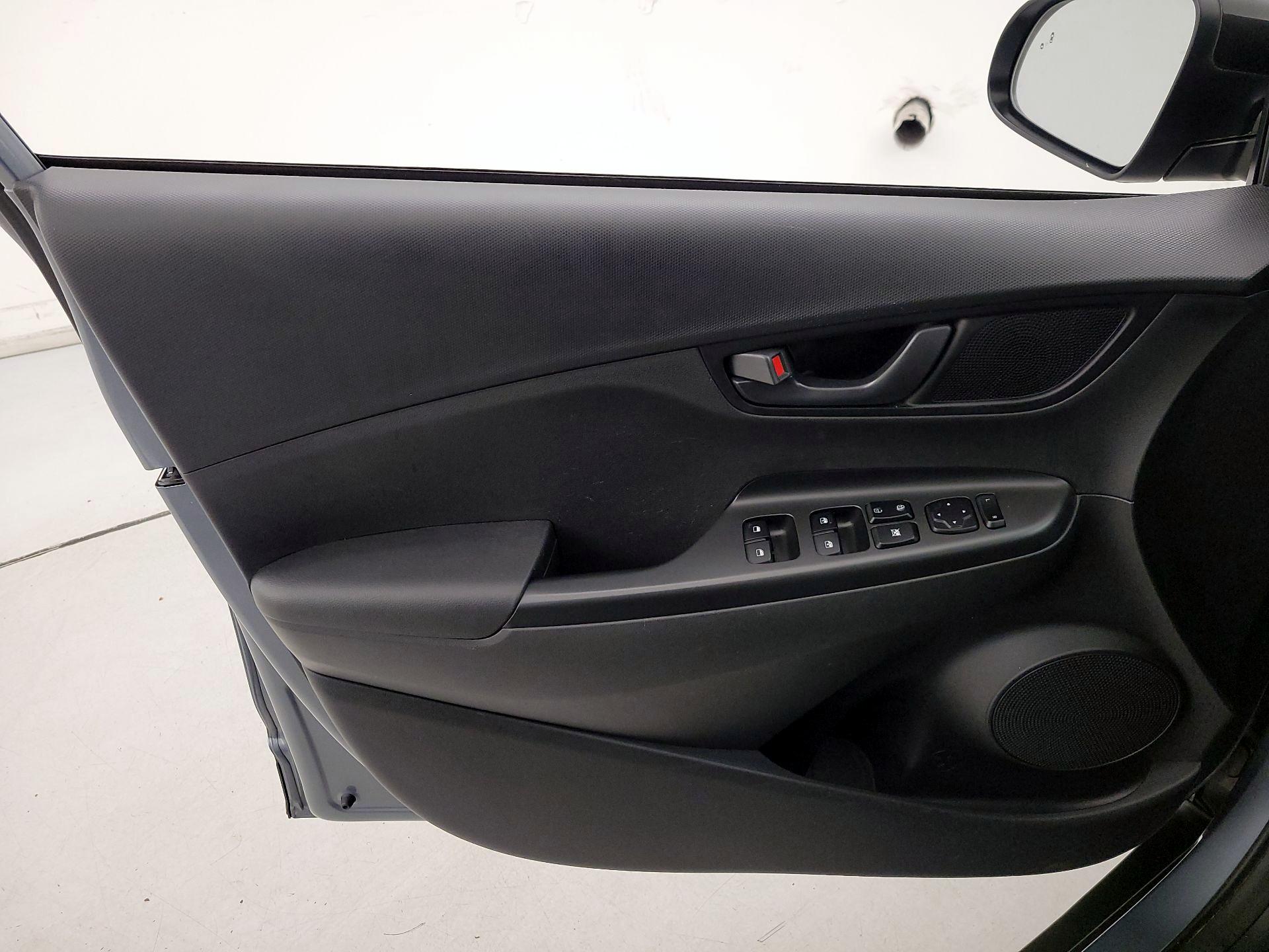 Thumbnail: 2021 Hyundai Kona - 12