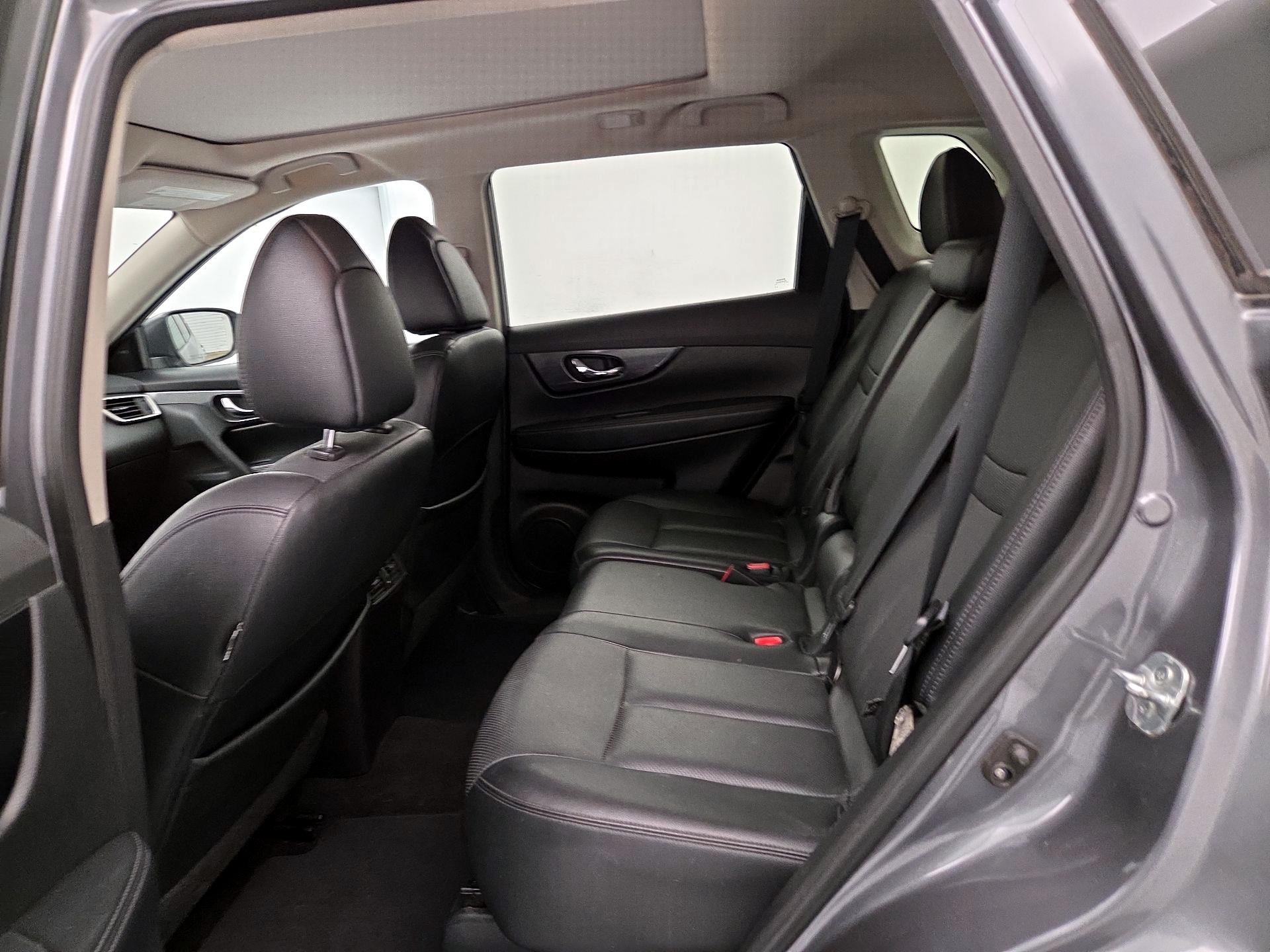 Thumbnail: 2015 Nissan Rogue - 20