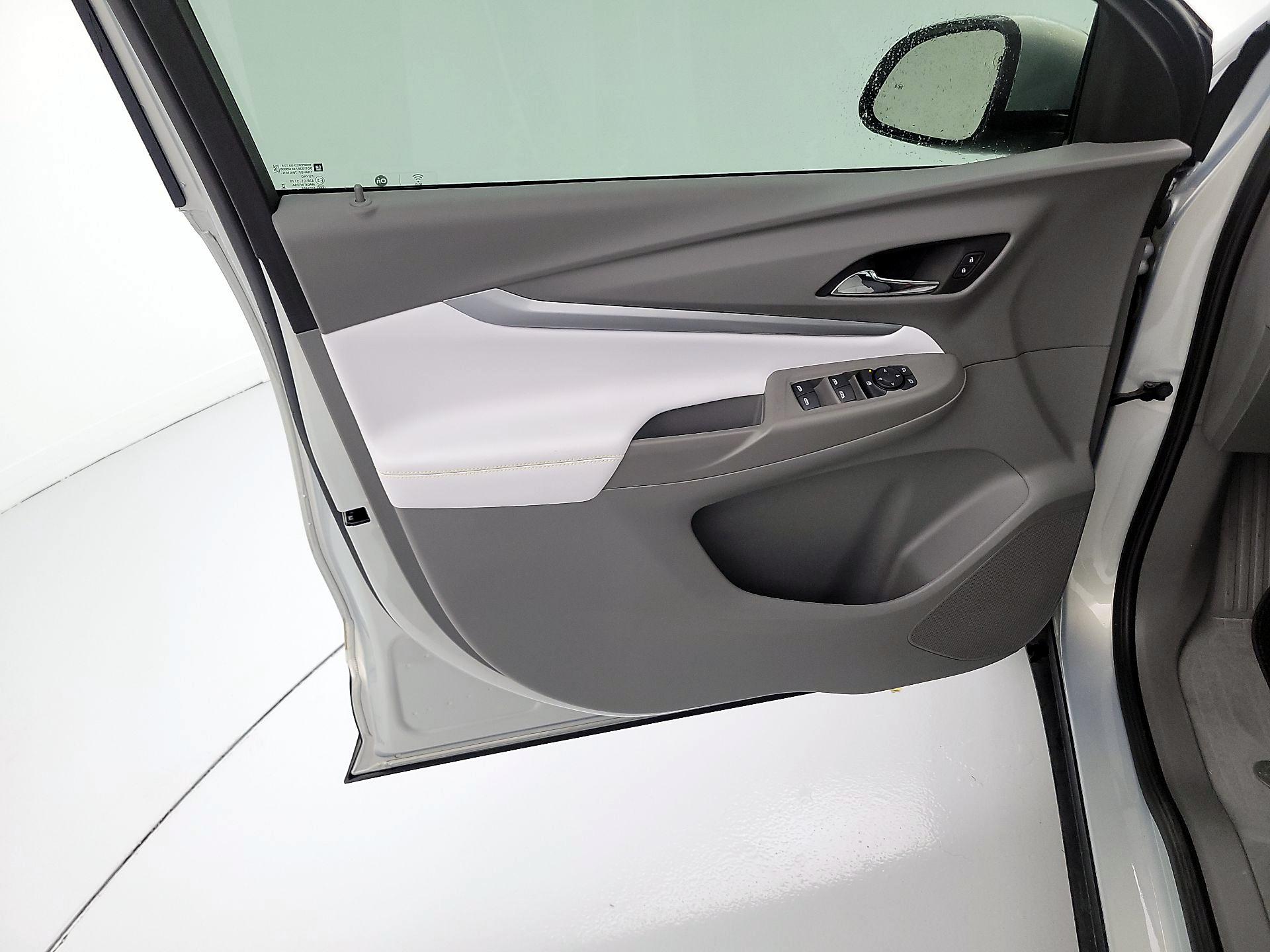 Thumbnail: 2023 Chevrolet Bolt EUV - 12