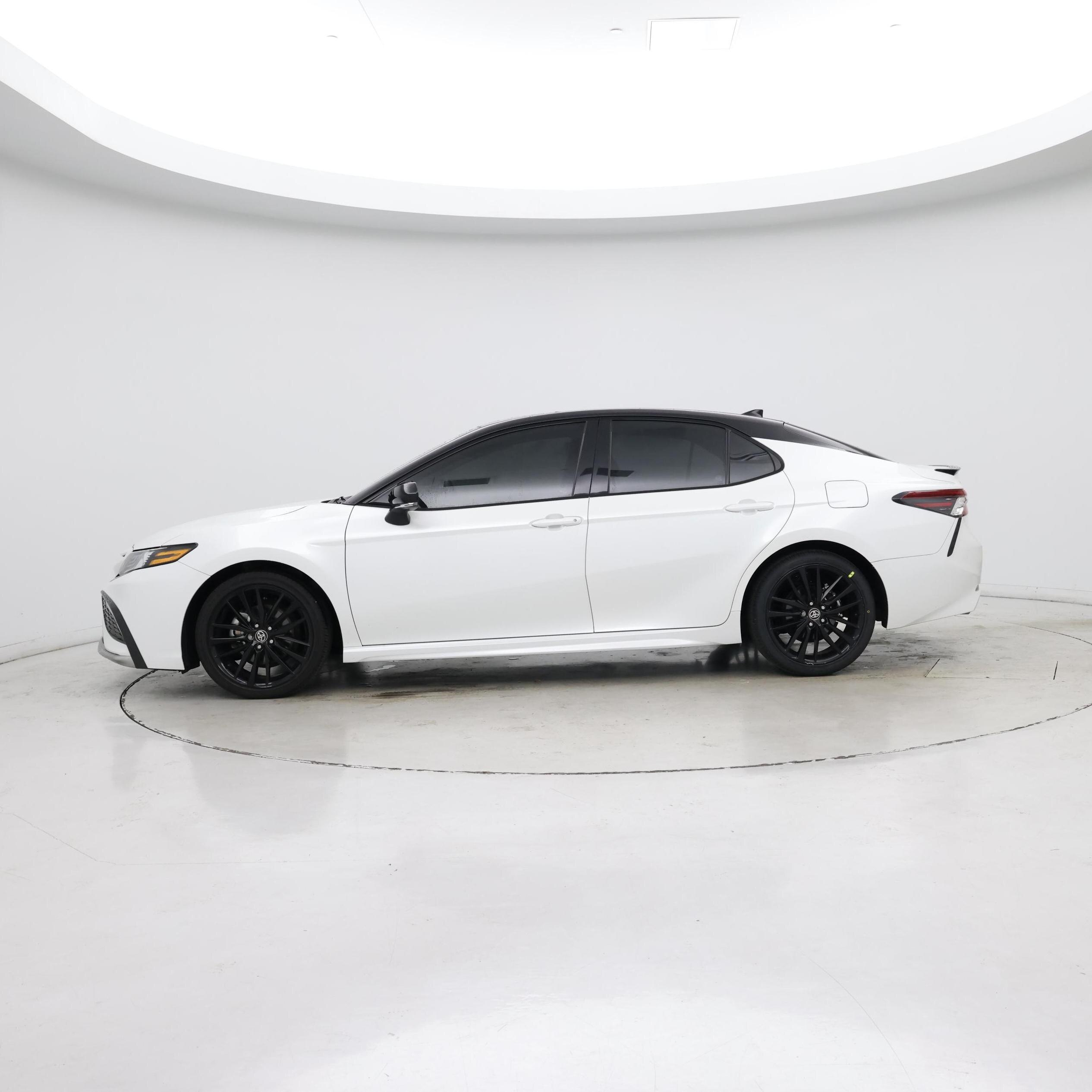 Thumbnail: 2023 Toyota Camry - 3