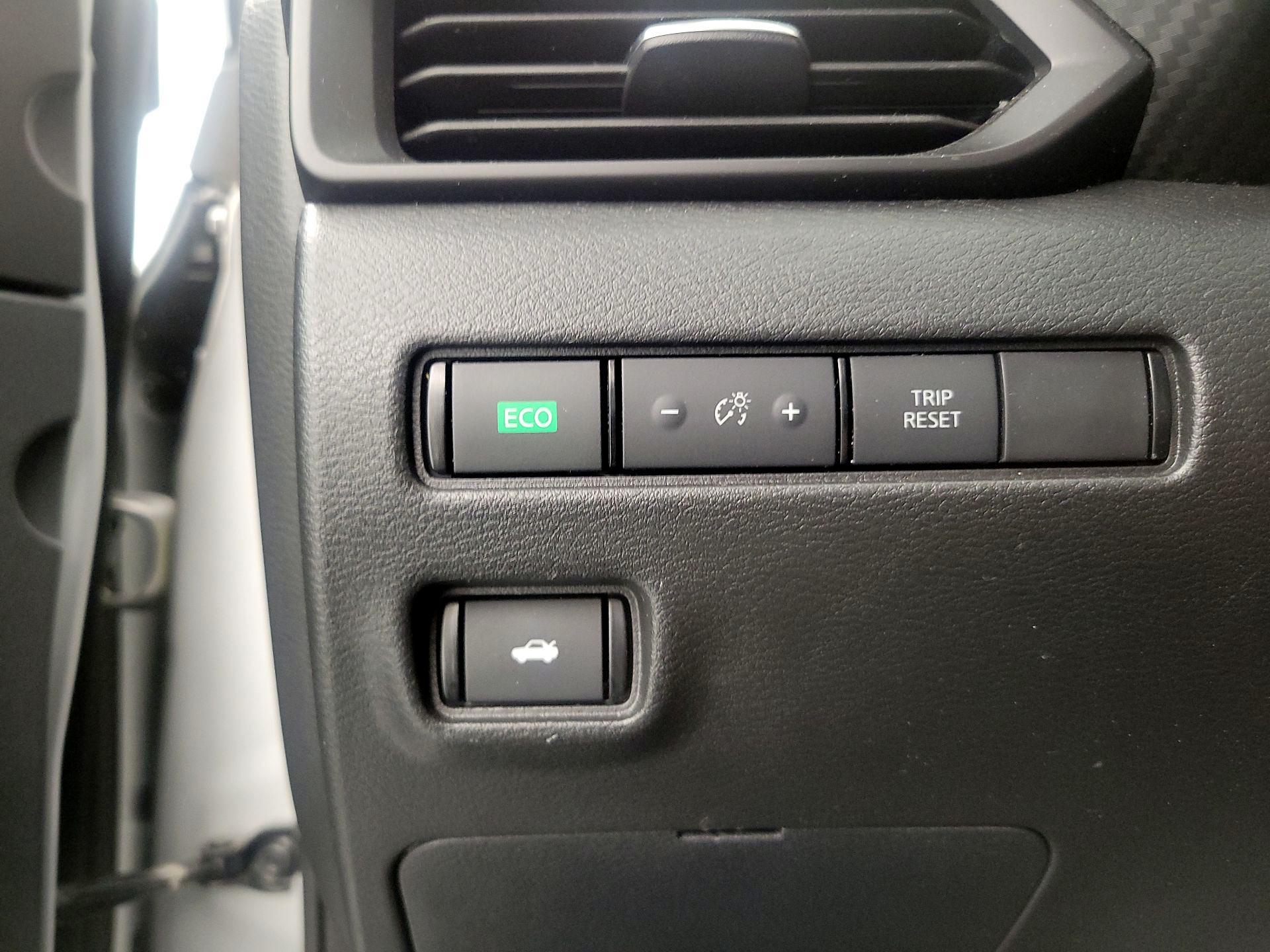 Thumbnail: 2022 Nissan Sentra - 13