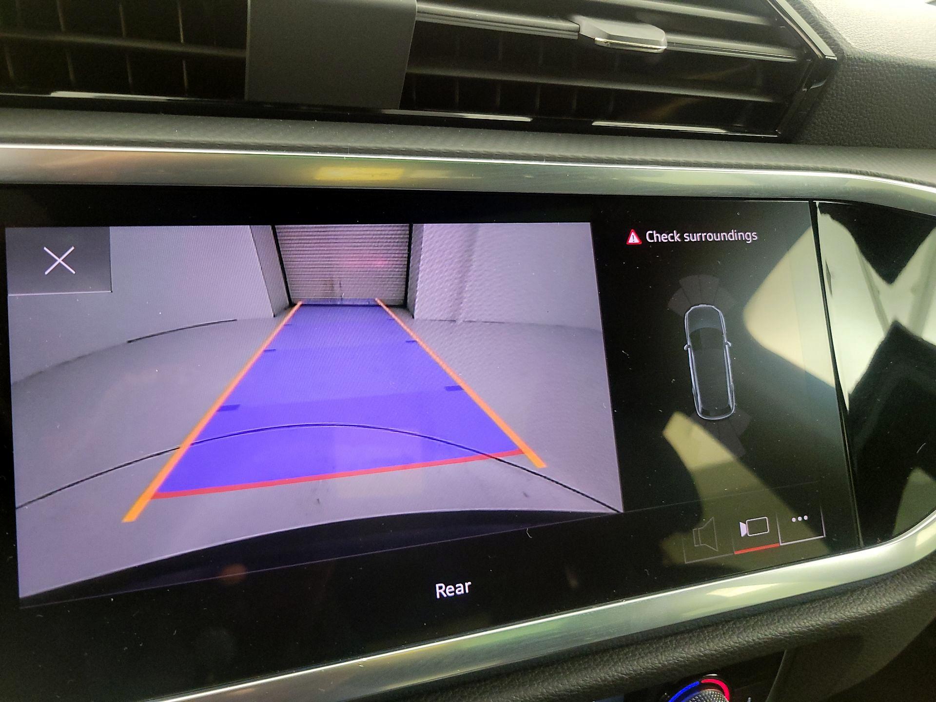 Thumbnail: 2023 Audi Q3 - 14