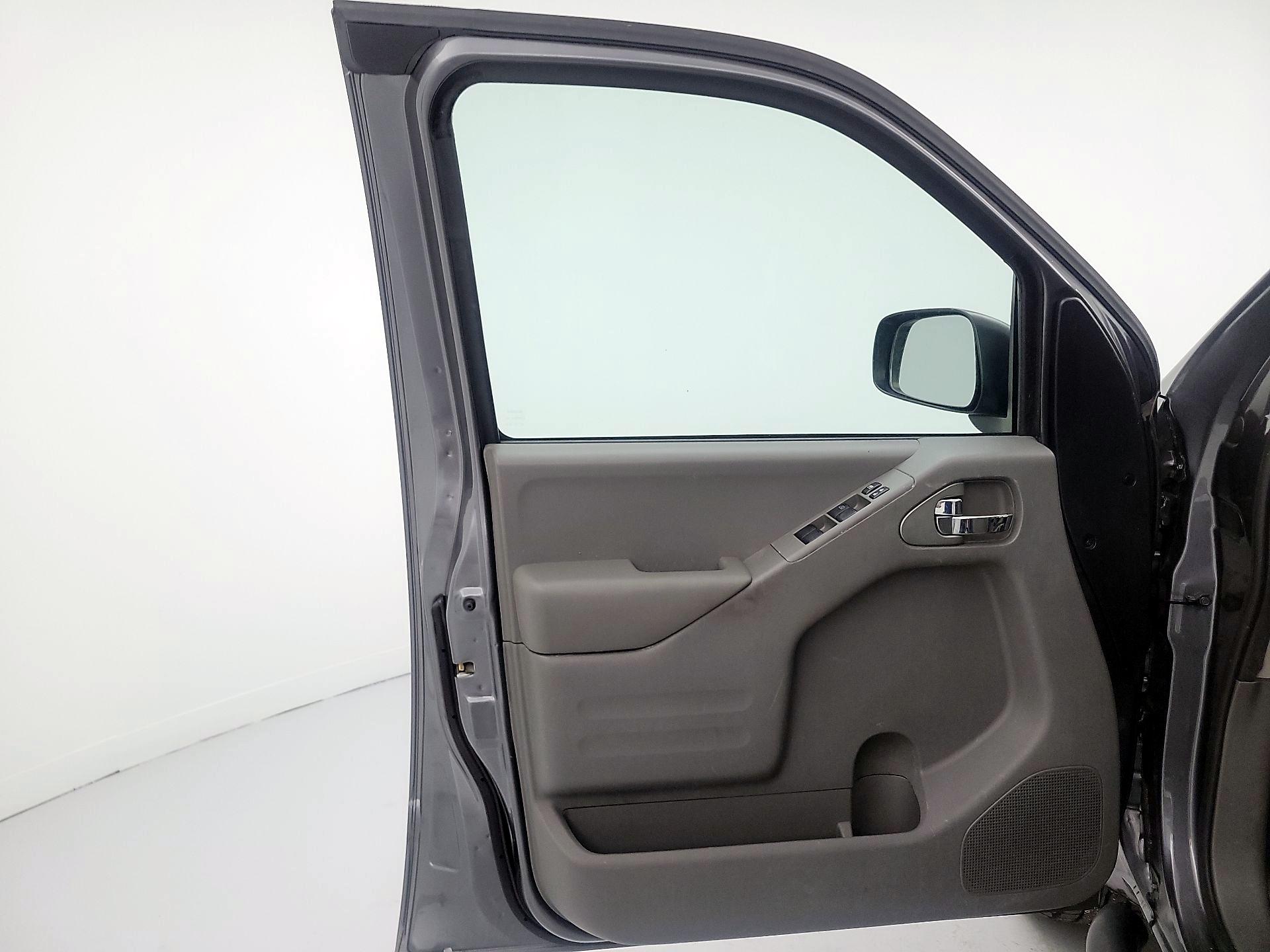 Thumbnail: 2016 Nissan Frontier - 12