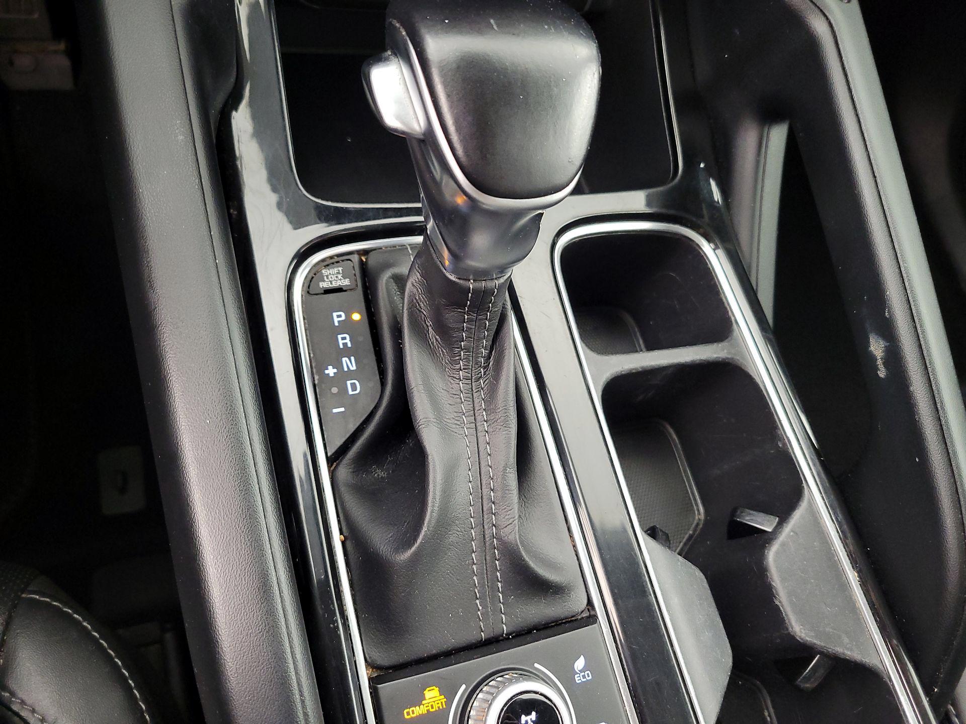 Thumbnail: 2021 Kia Telluride - 17