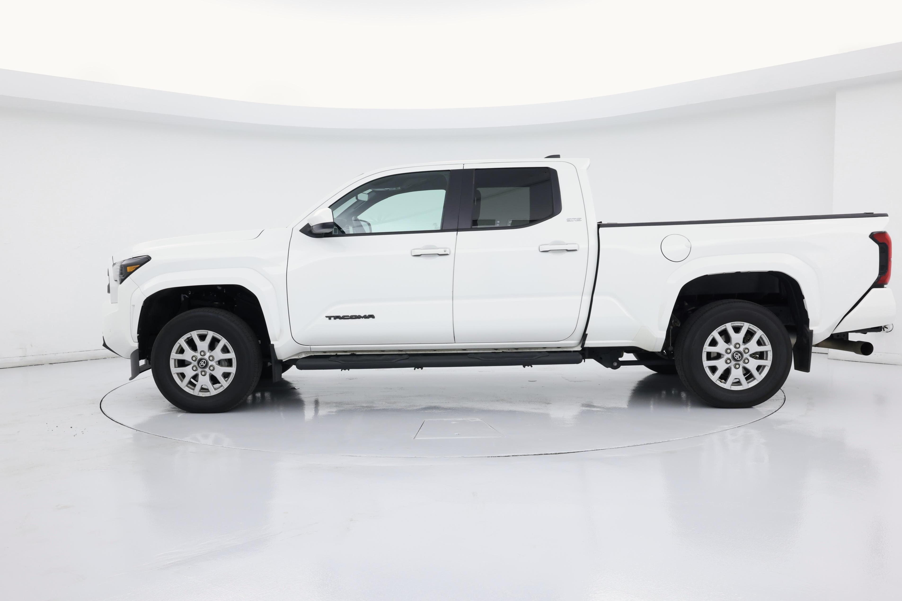 Thumbnail: 2024 Toyota Tacoma - 3