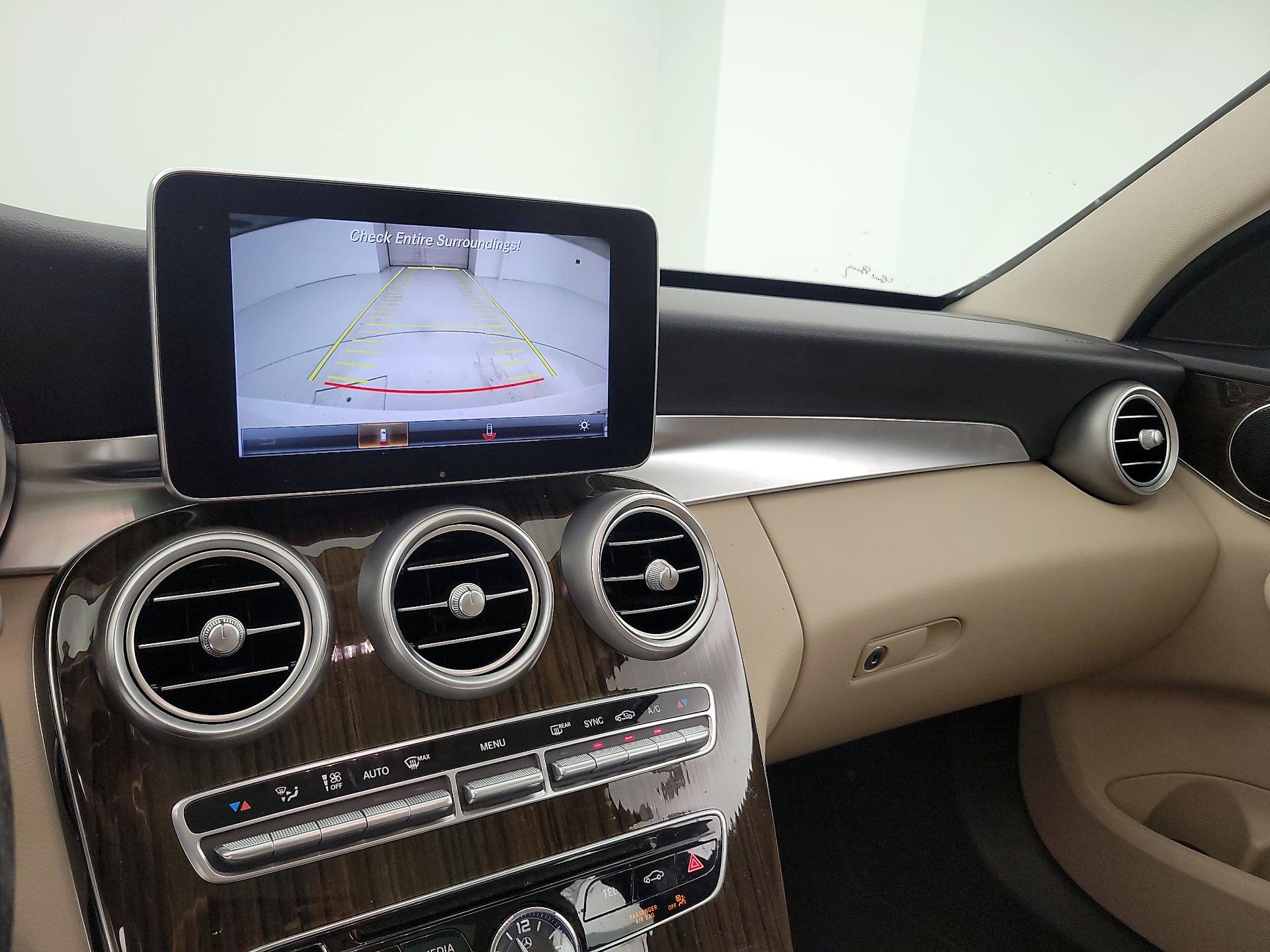 Thumbnail: 2016 Mercedes-Benz C-Class - 15