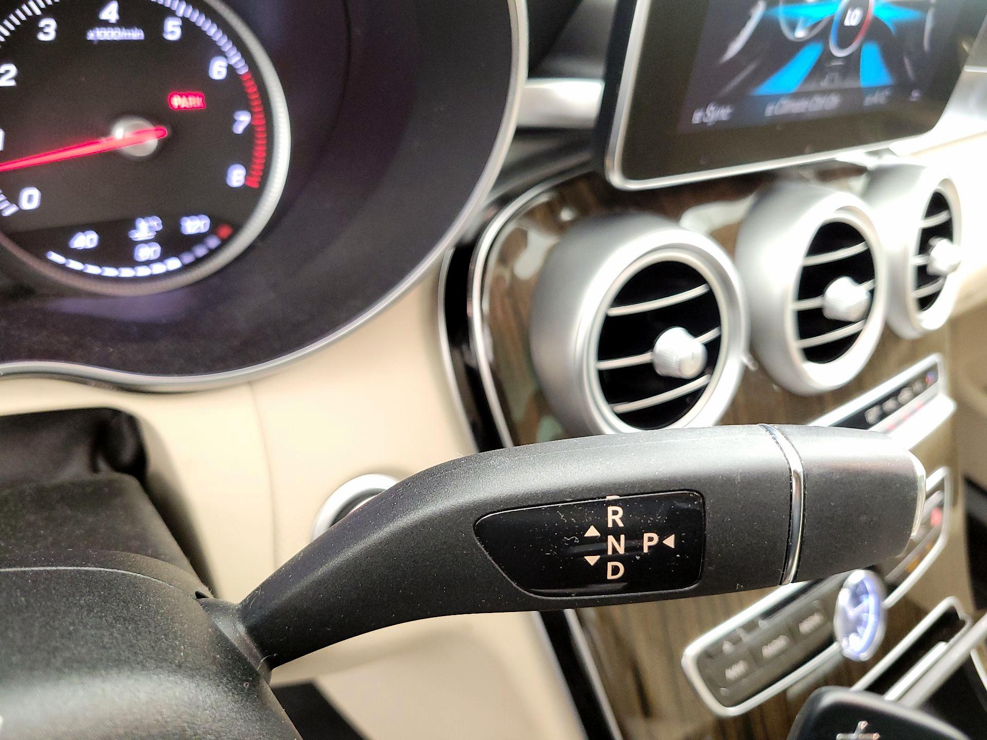 Thumbnail: 2016 Mercedes-Benz C-Class - 18