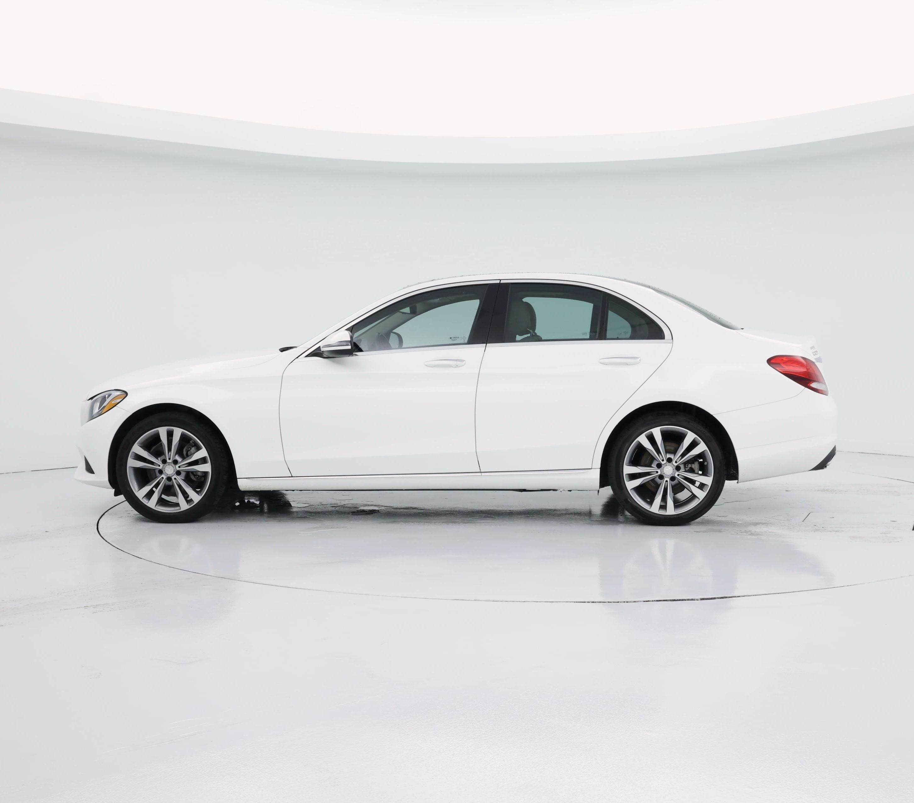 Thumbnail: 2016 Mercedes-Benz C-Class - 3