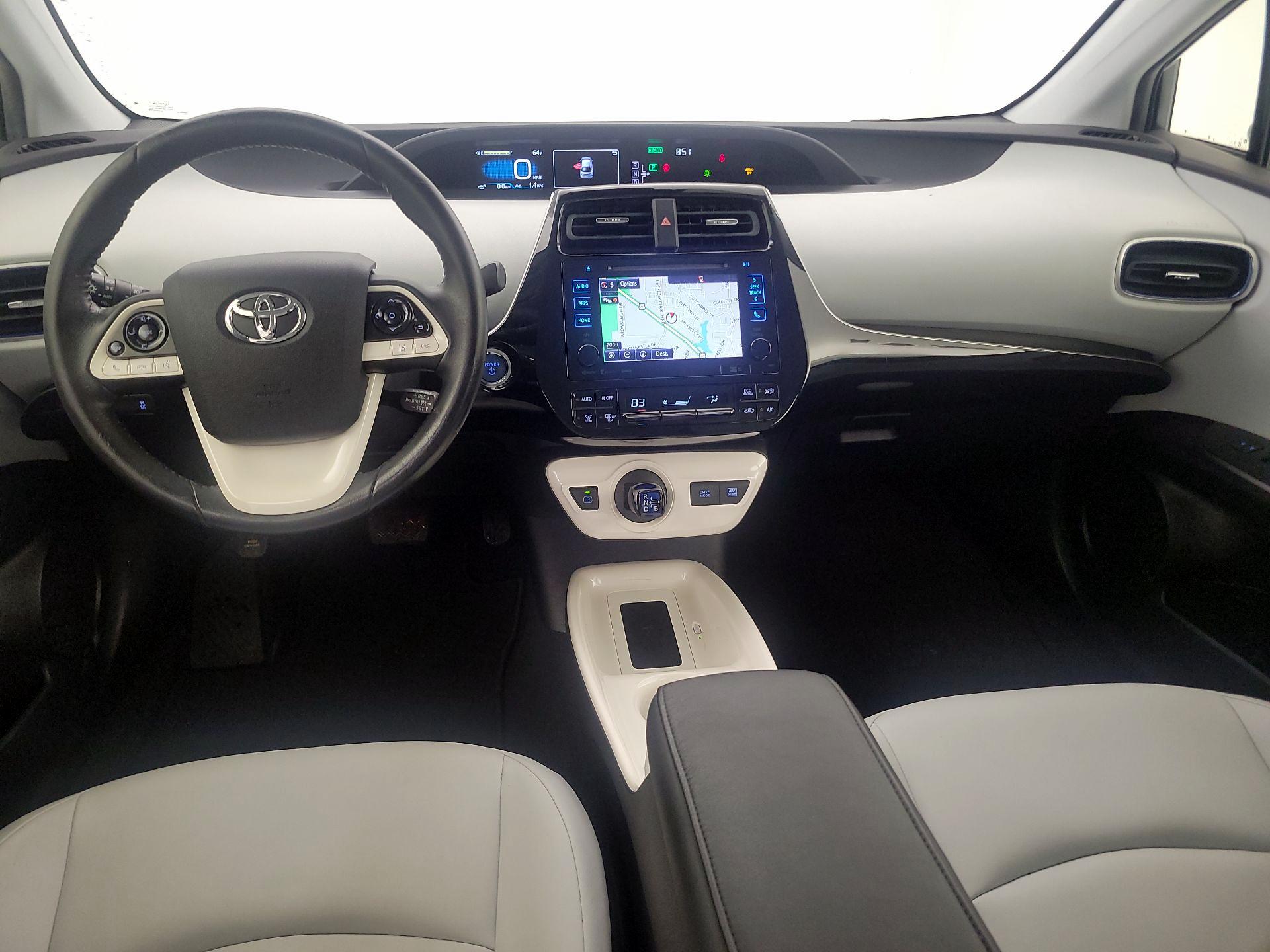 Thumbnail: 2016 Toyota Prius - 9