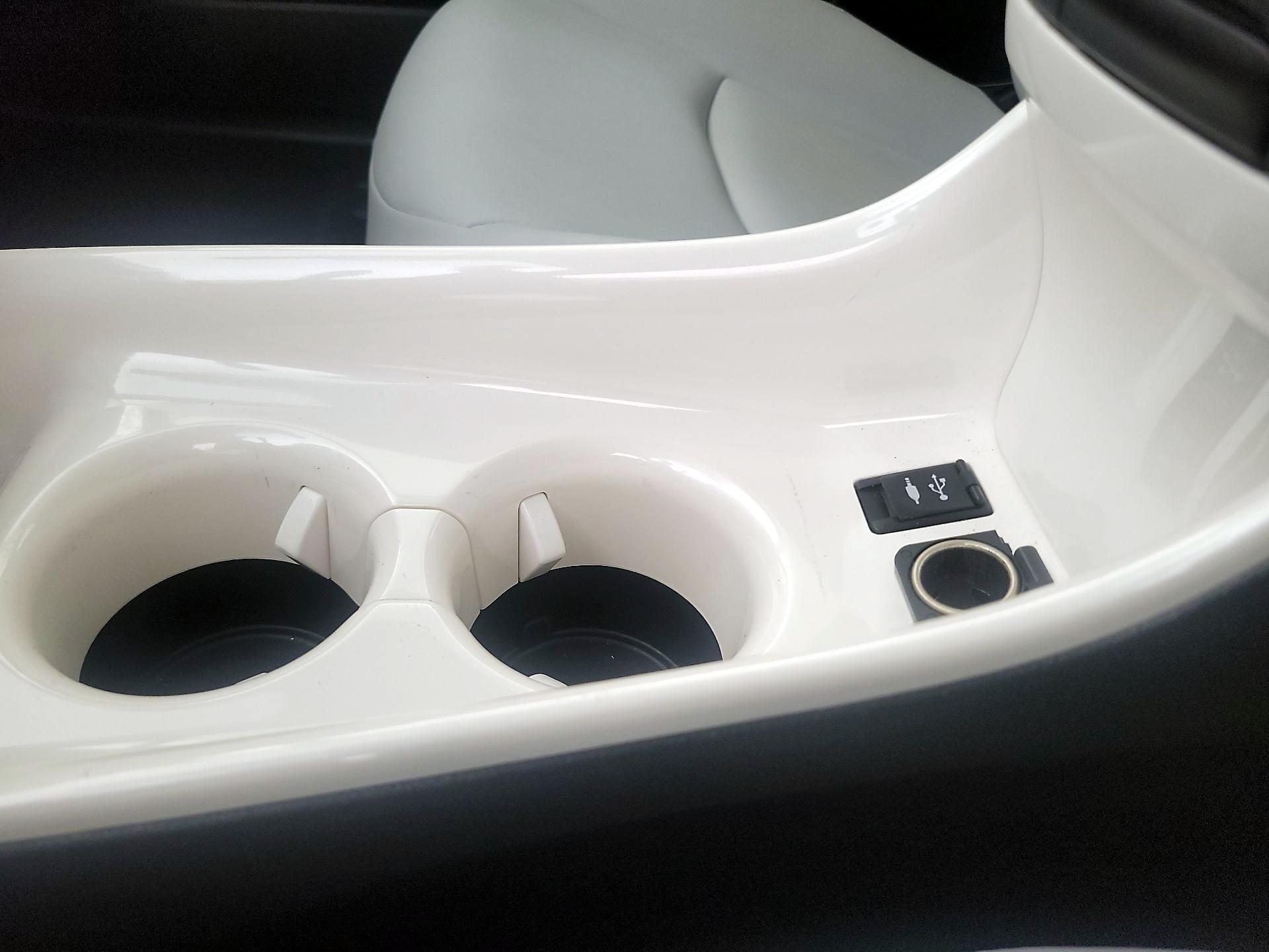 Thumbnail: 2016 Toyota Prius - 19