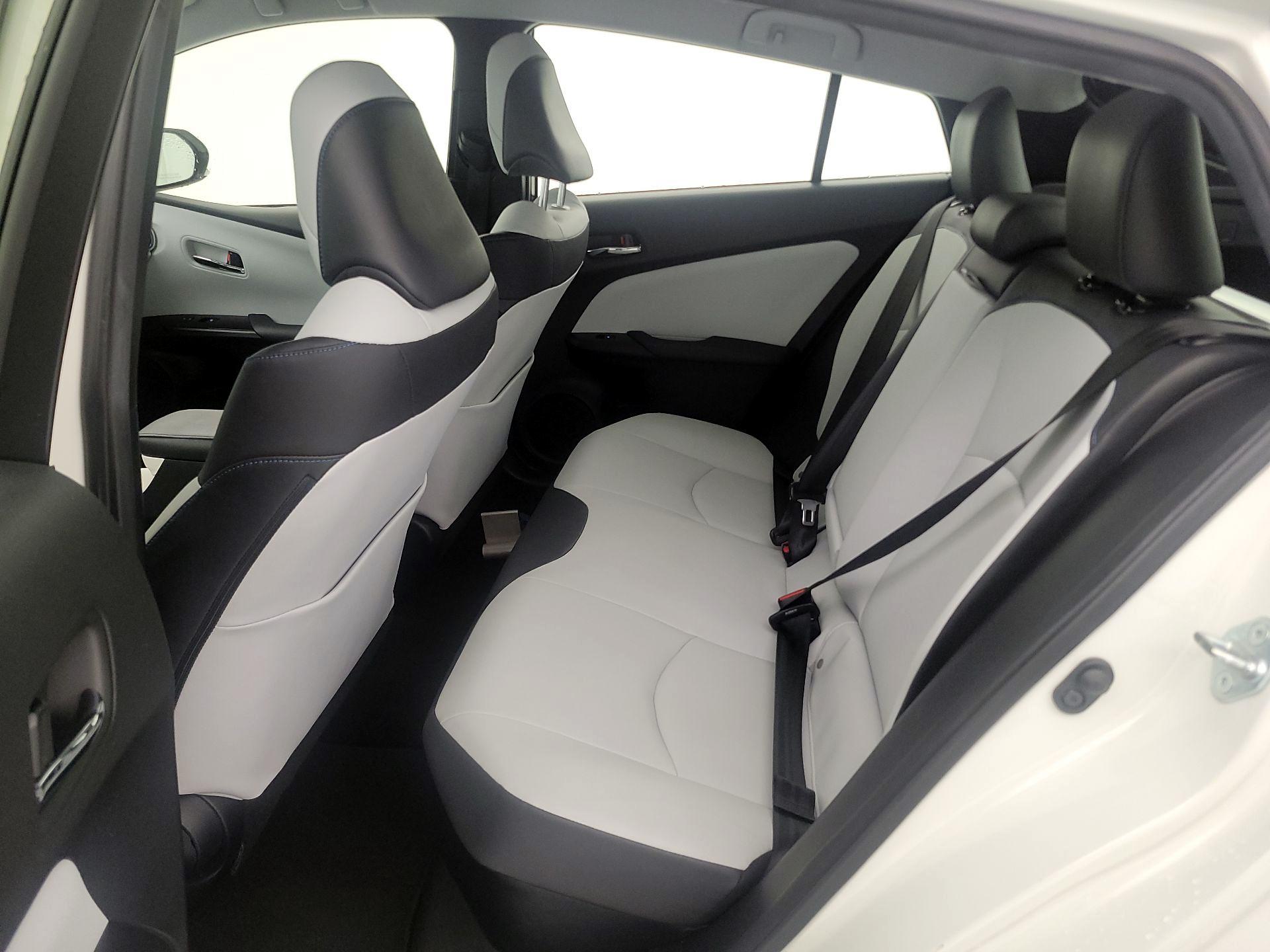 Thumbnail: 2016 Toyota Prius - 20