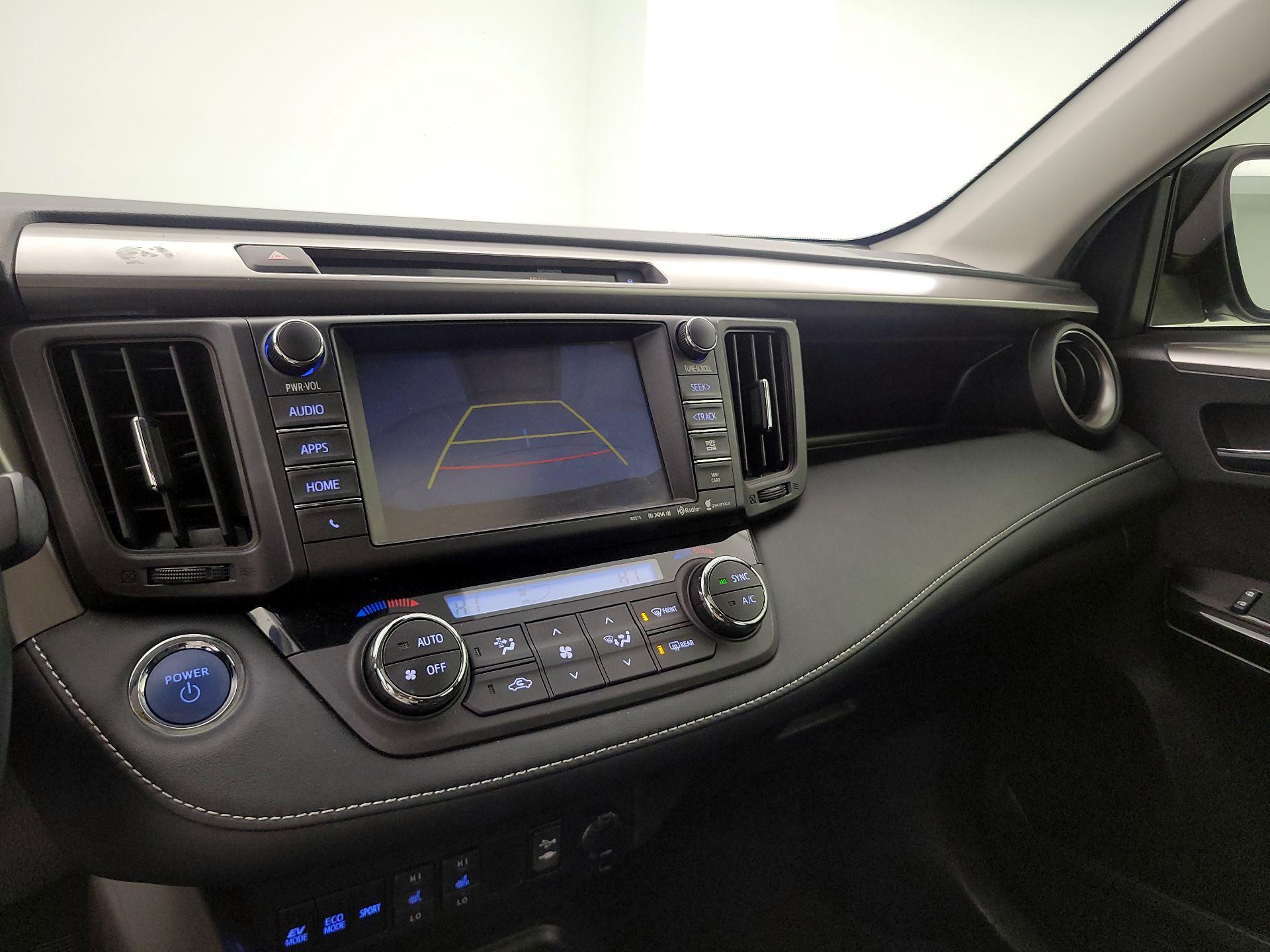 Thumbnail: 2016 Toyota RAV4 - 15