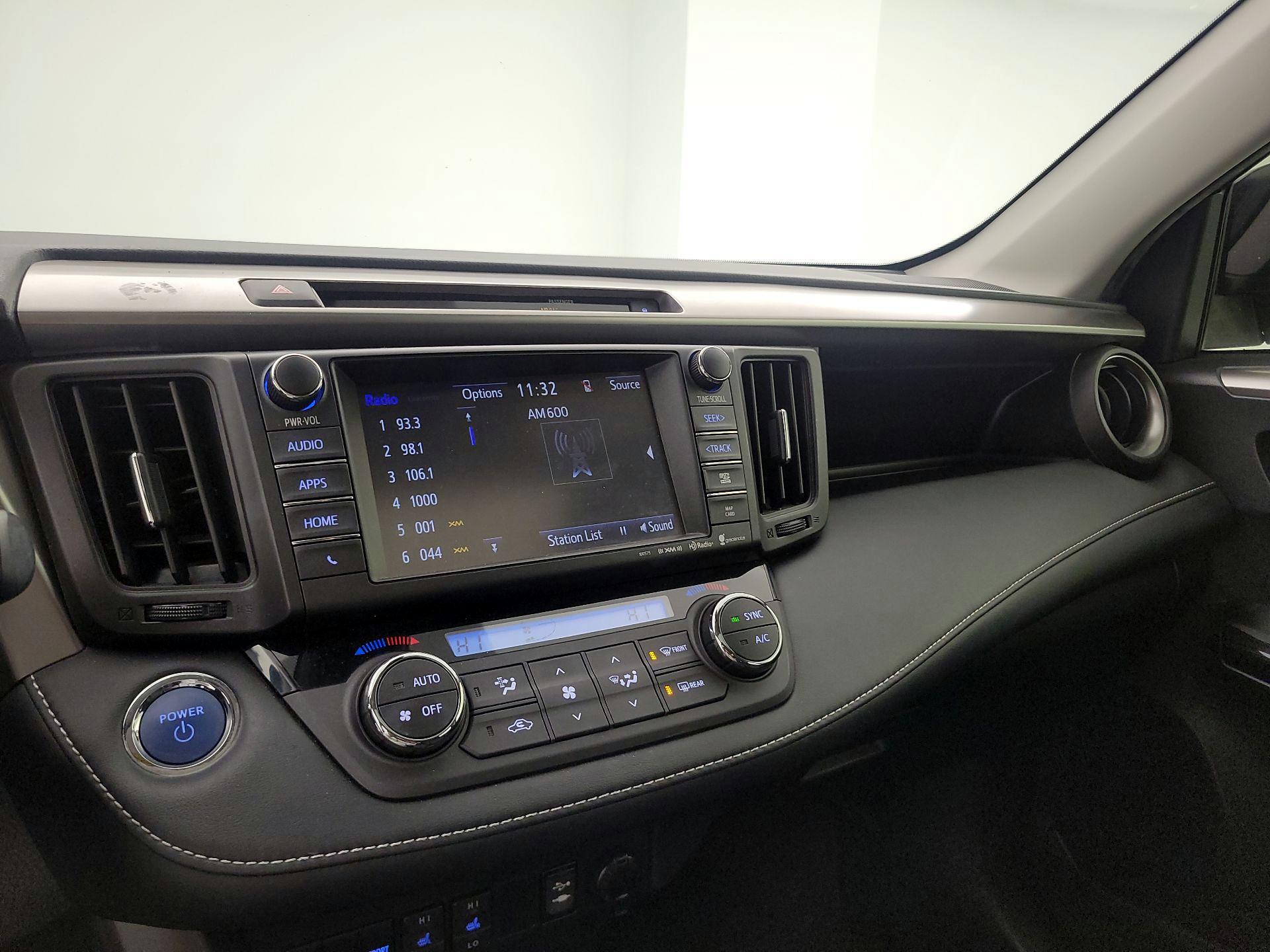 Thumbnail: 2016 Toyota RAV4 - 16