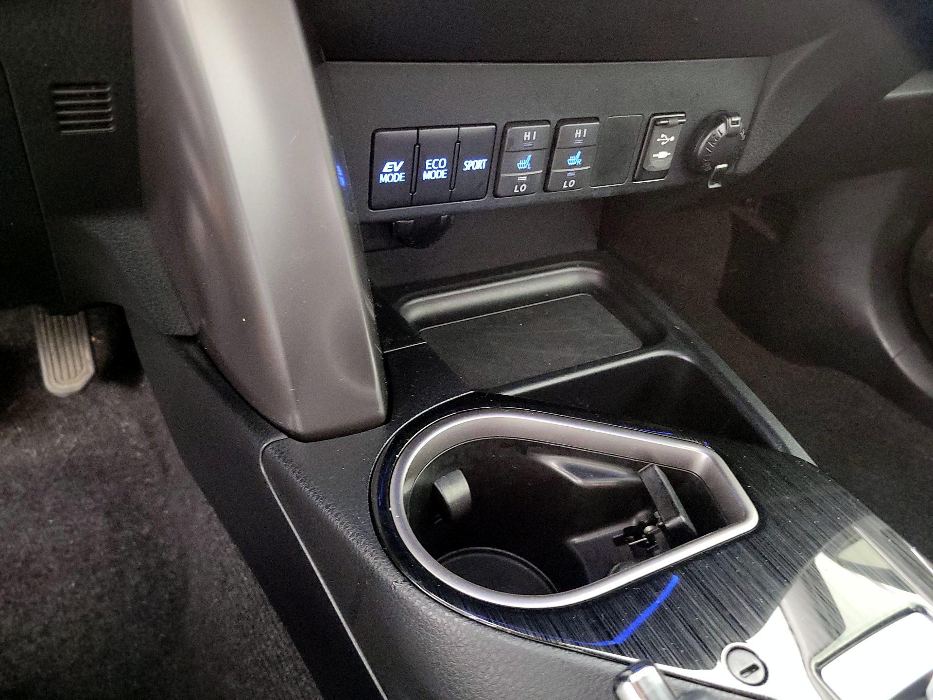 Thumbnail: 2016 Toyota RAV4 - 19