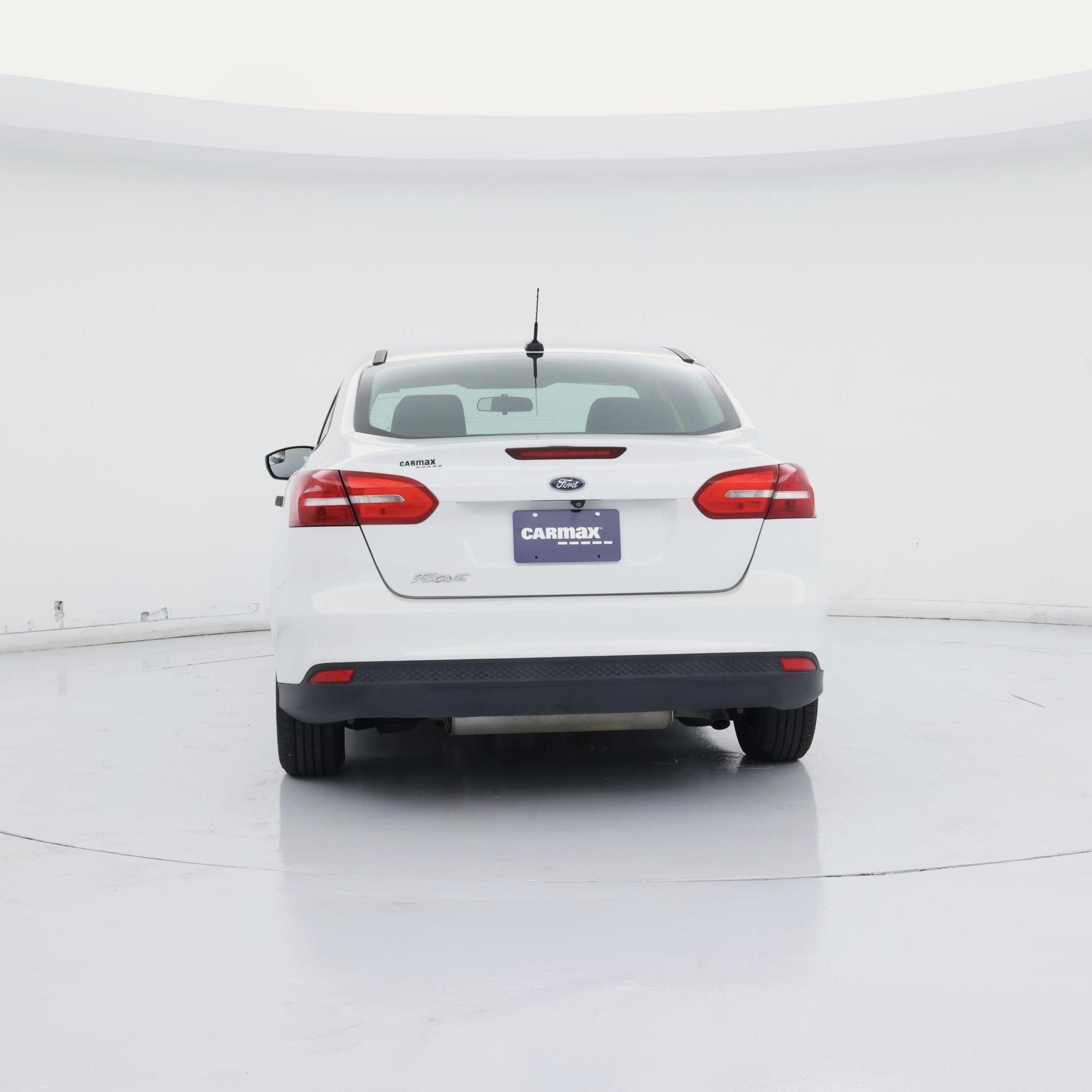 Thumbnail: 2015 Ford Focus - 6