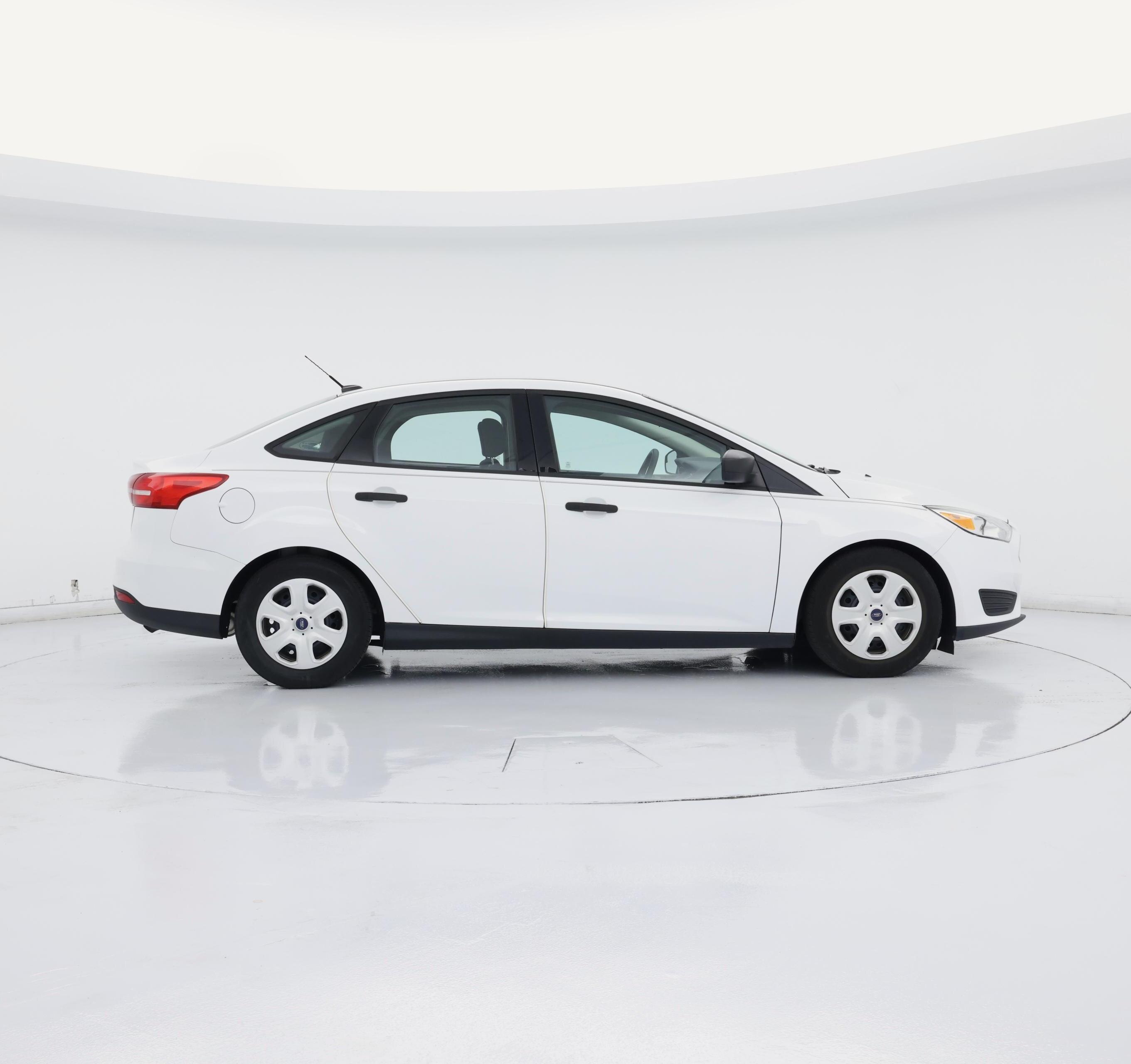 Thumbnail: 2015 Ford Focus - 7