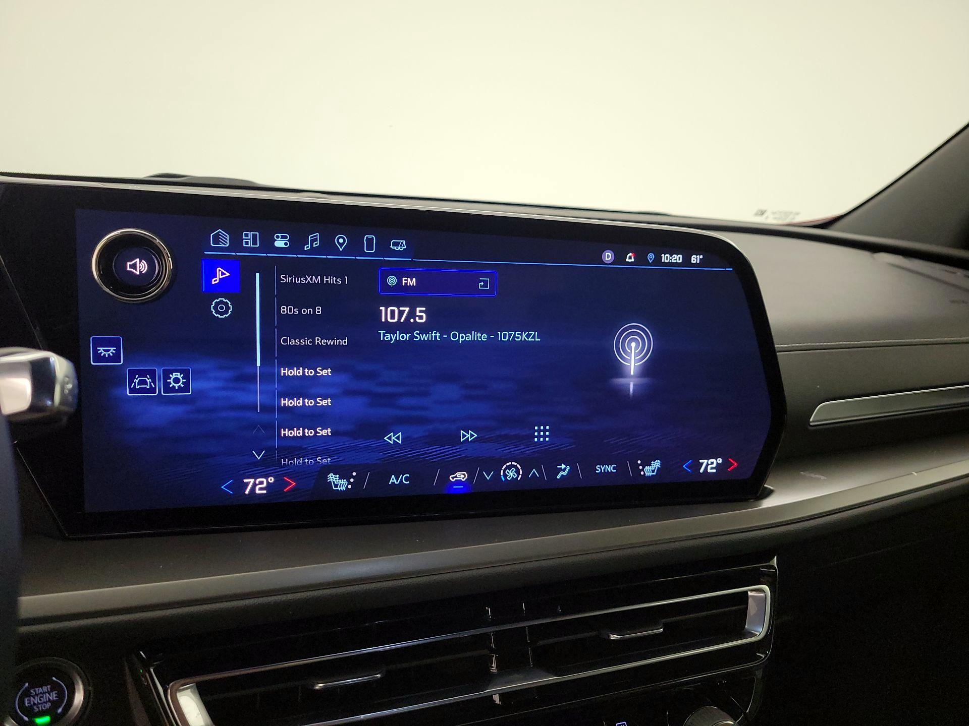 Thumbnail: 2025 Chevrolet Traverse - 15