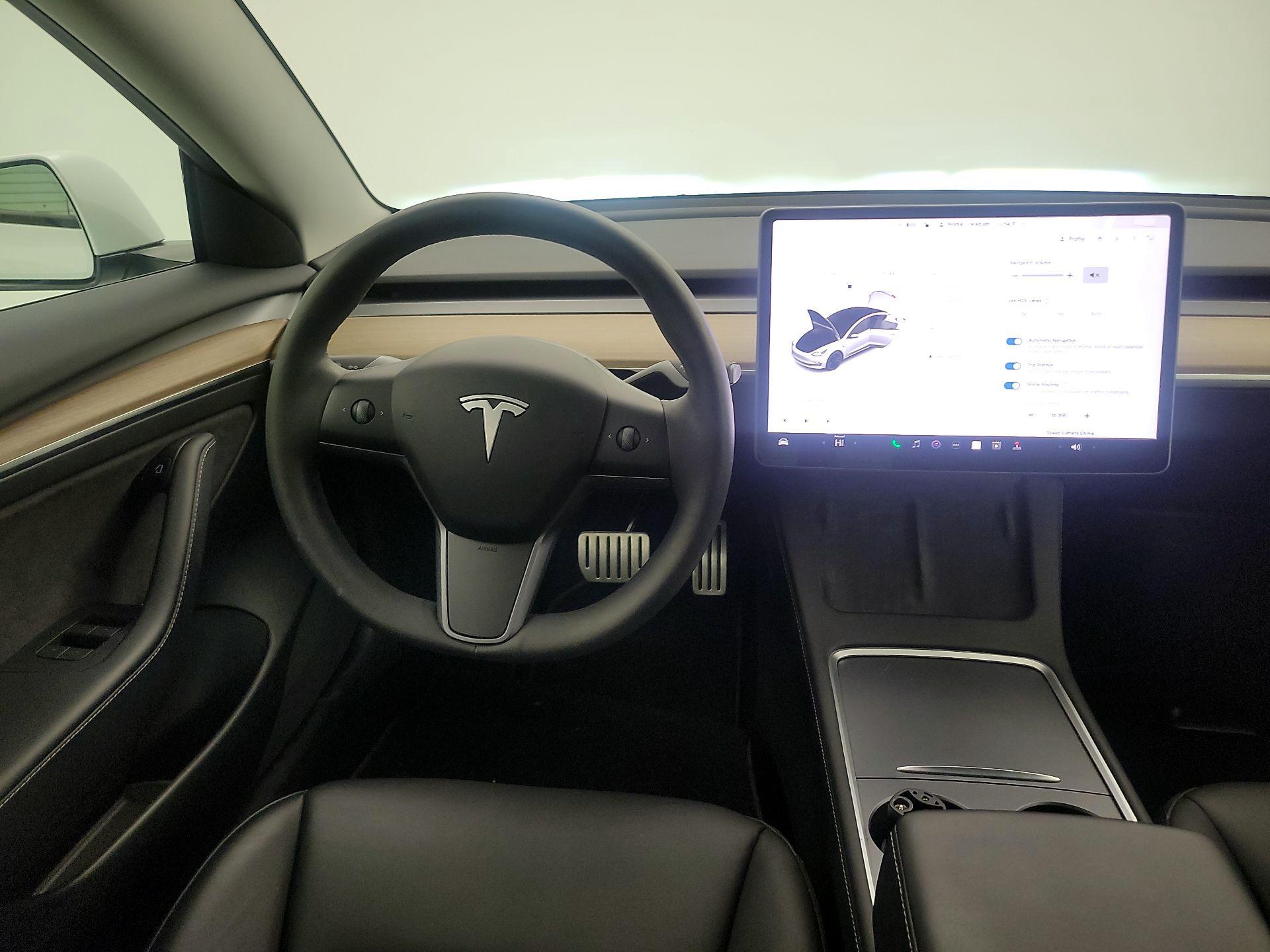 Thumbnail: 2023 Tesla Model 3 - 10