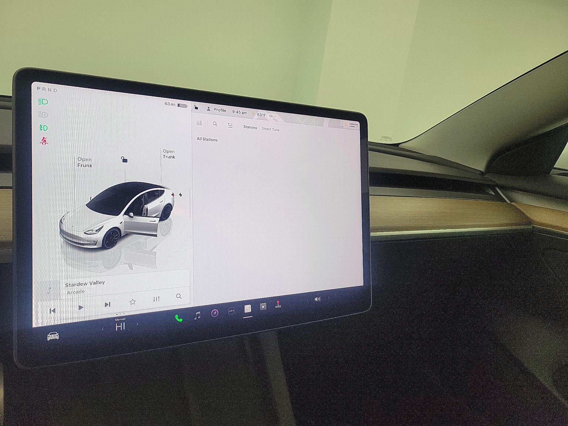 Thumbnail: 2023 Tesla Model 3 - 15