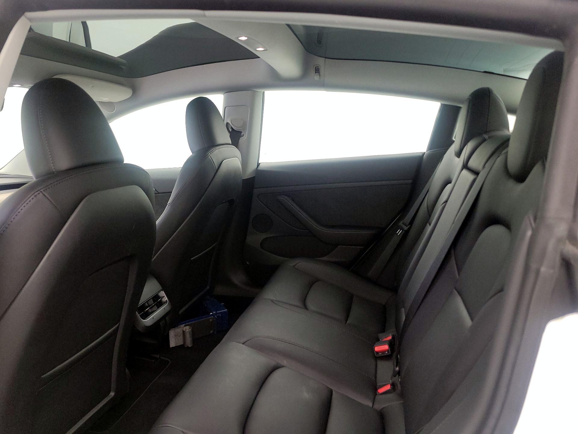 Thumbnail: 2023 Tesla Model 3 - 19