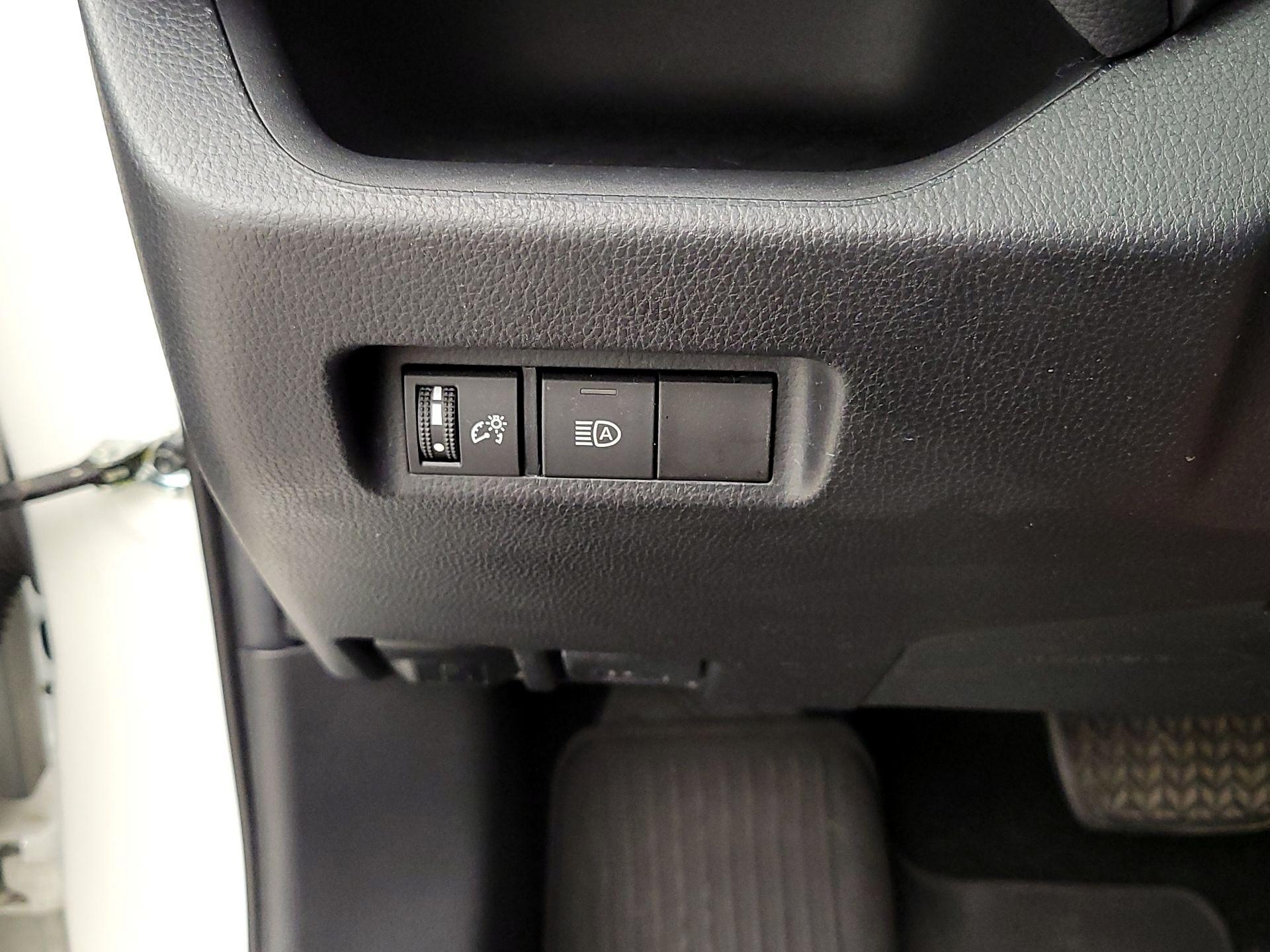 Thumbnail: 2021 Toyota RAV4 - 13